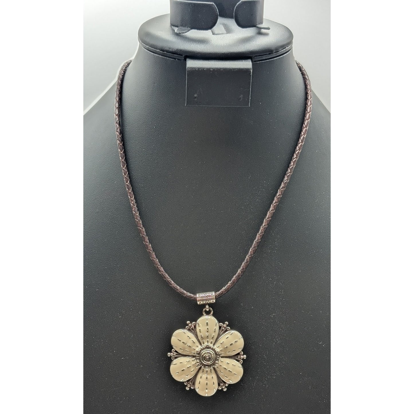 Brighton Rare "Safari Flower" Enamel Pendant Brown Leather 17"-19" Necklace