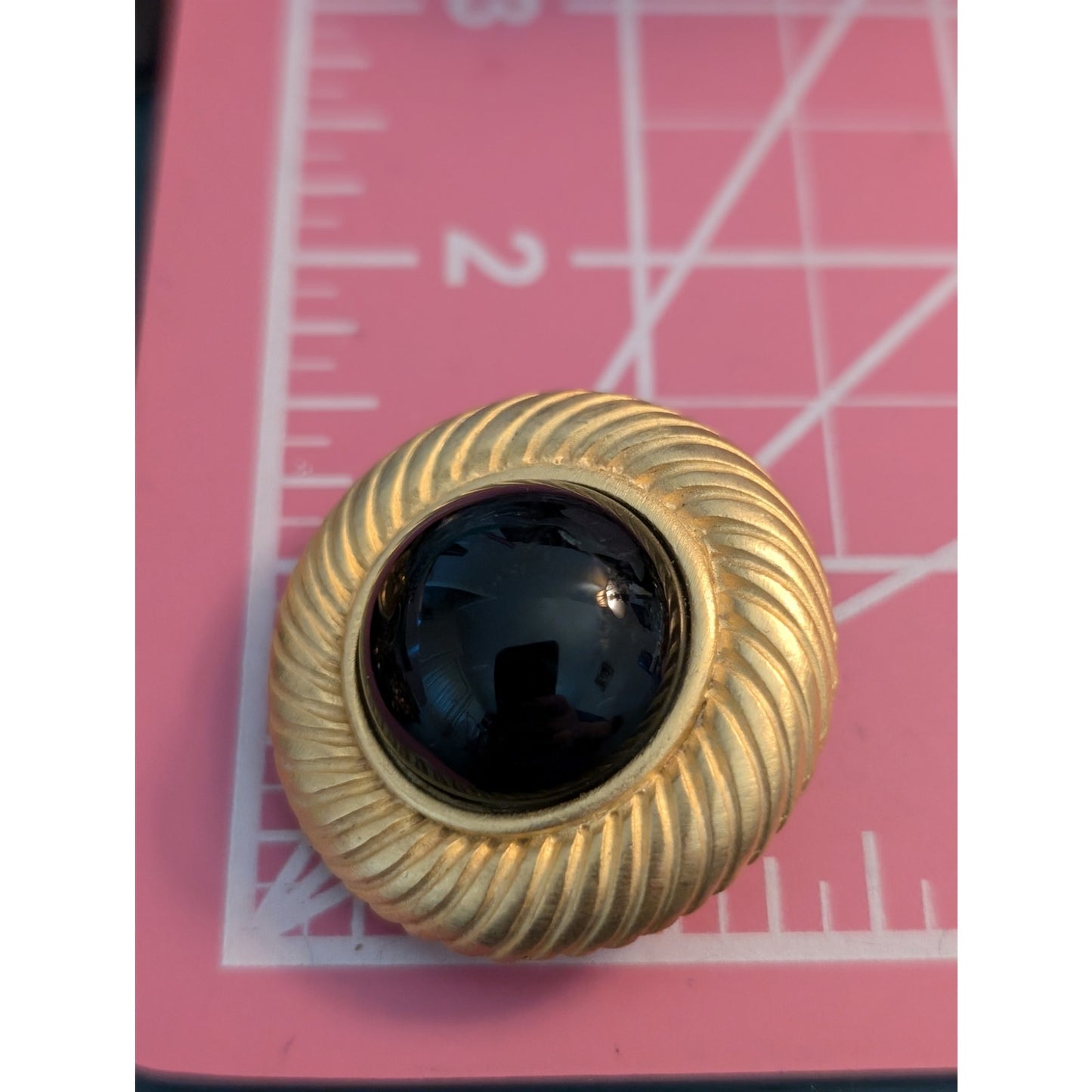 Vintage Large Gold Tone Swirl Black Cabochon Button Clip On Earrings