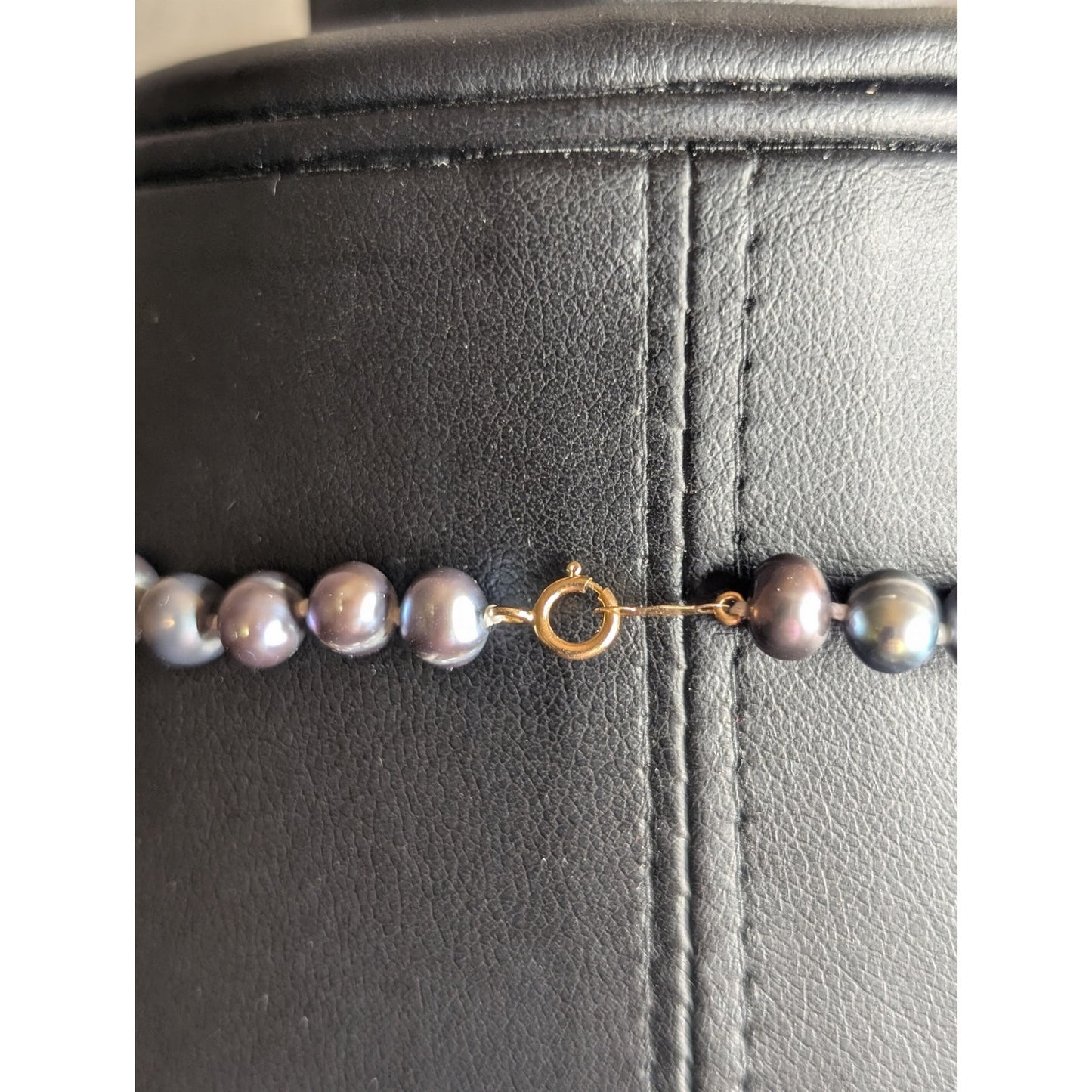 JCM 10K Yellow Gold Hand Knotted Blue Lavender Genuine Freshwater 17.5" Pearls