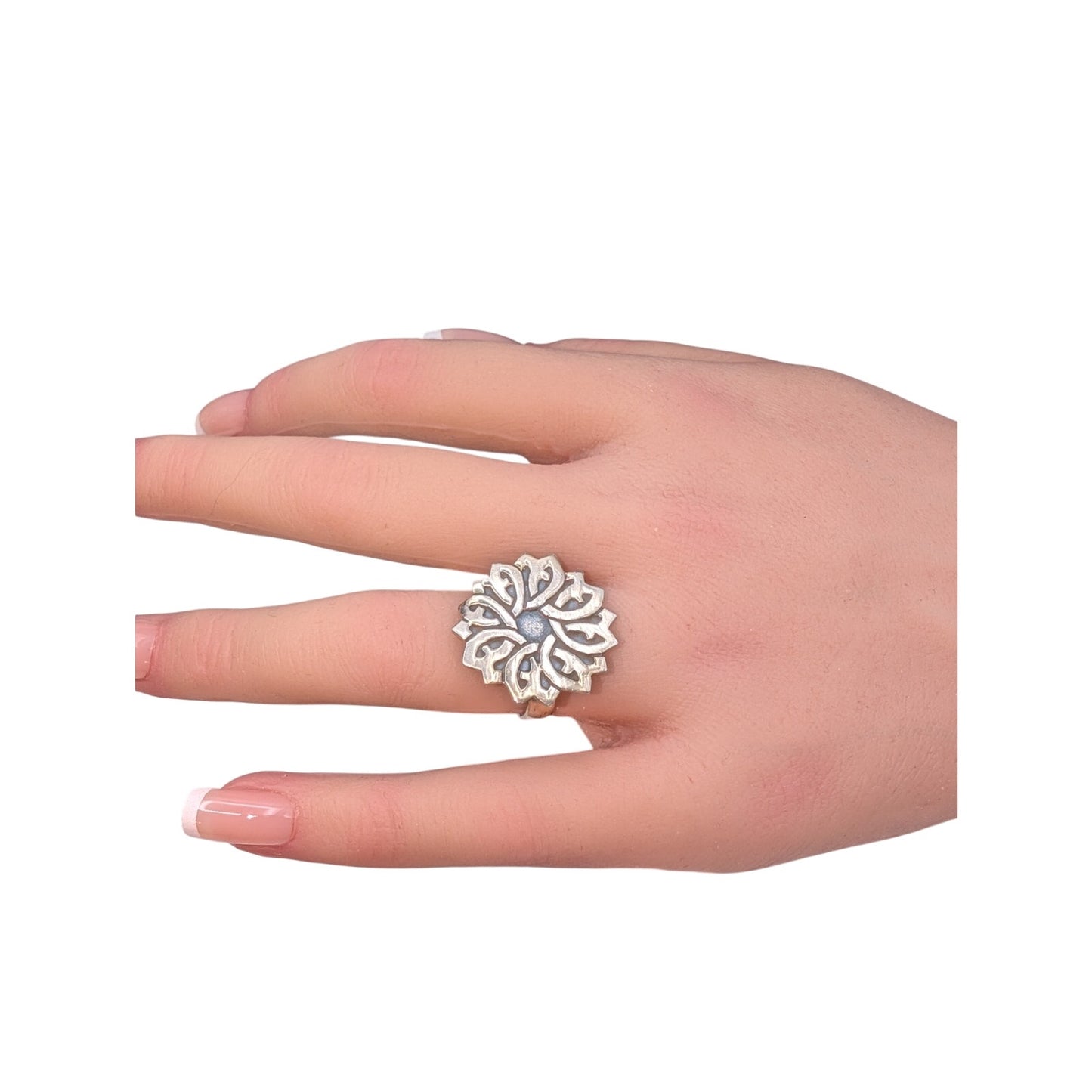 925 Sterling Silver Celtic Flower Ring Size 6.5
