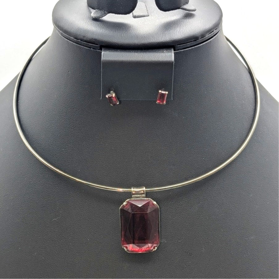 Gun Metal Wire Red Rhinestone Pendant 16" Necklace & Matching Earrings