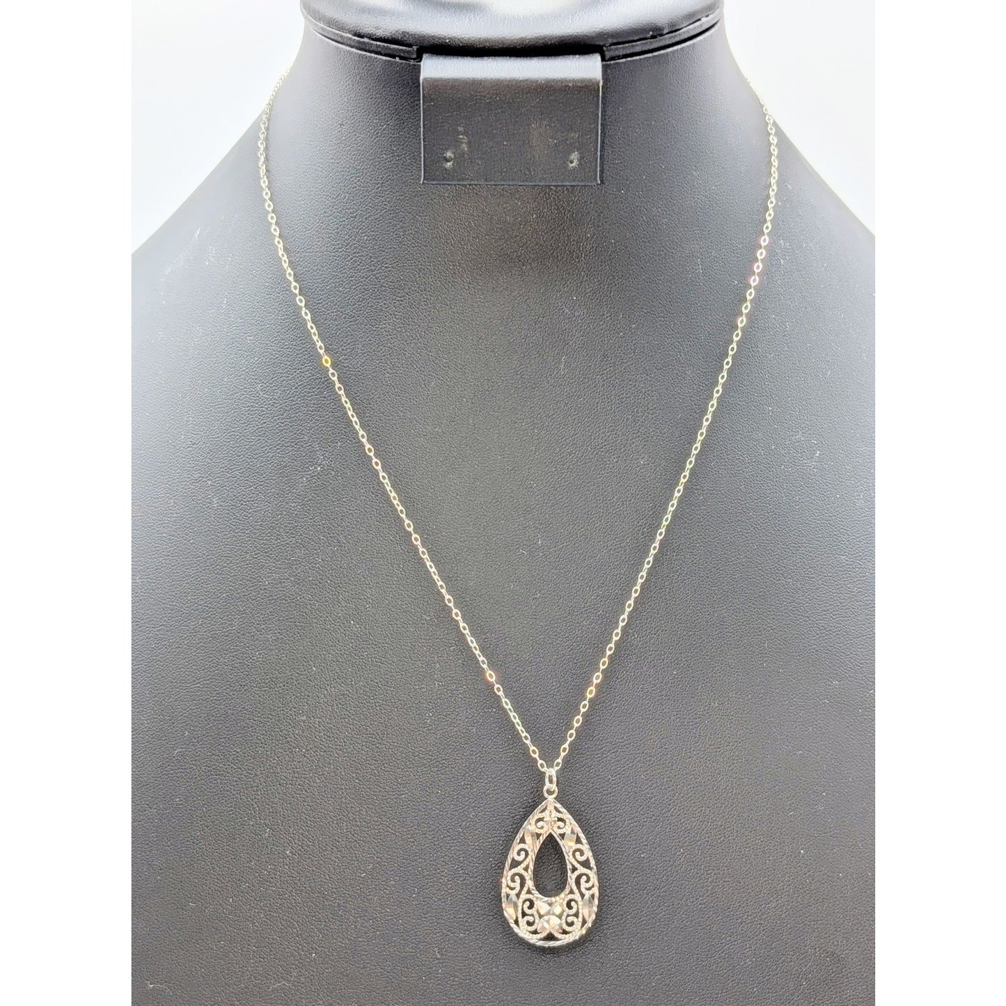 925 Sterling Silver Diamond Cut Filigree Teardrop Pendant 19" Chain Necklace