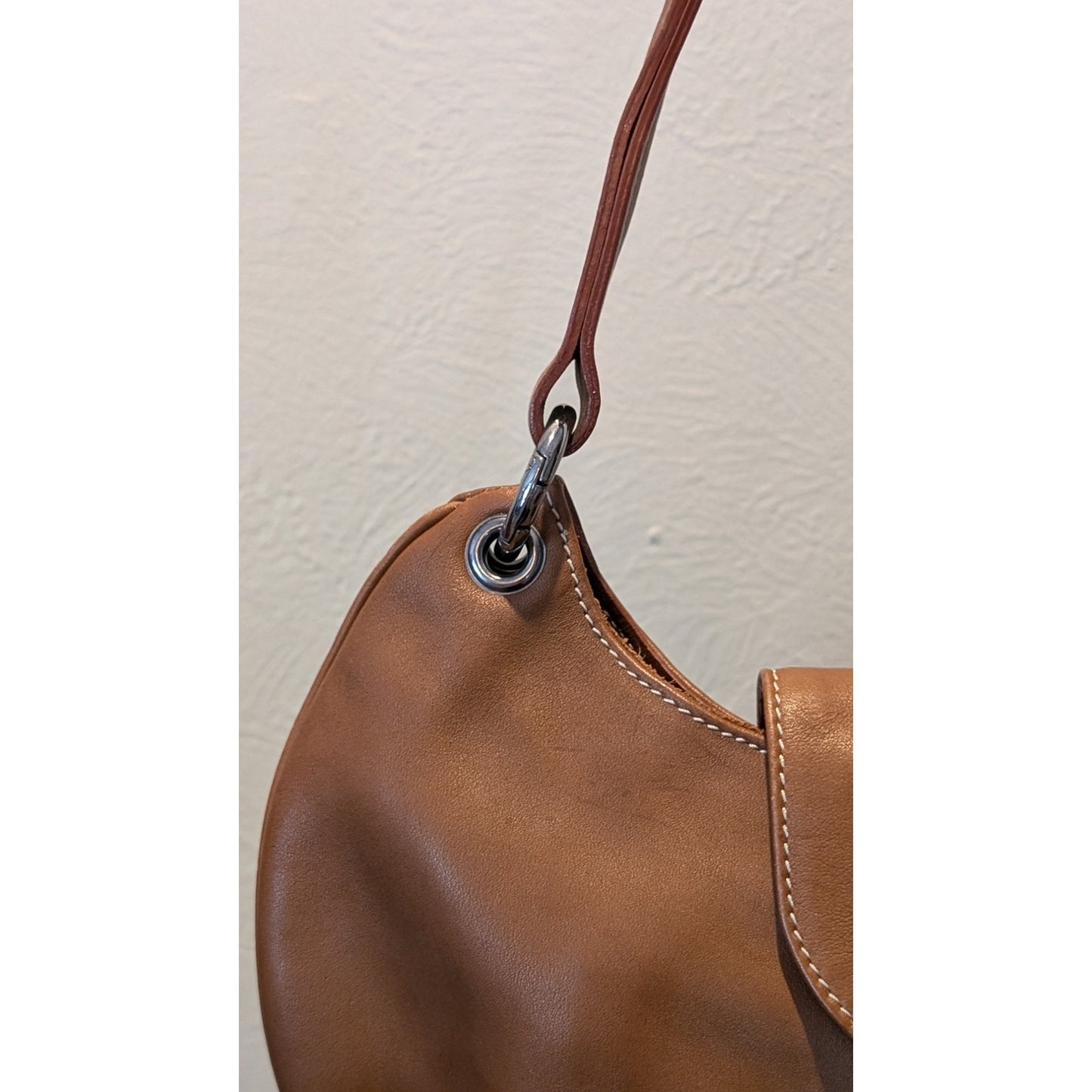 Harold's Made in Italy Genuine Soft Leather Tan Equestrian Vibe Shoulder Bag