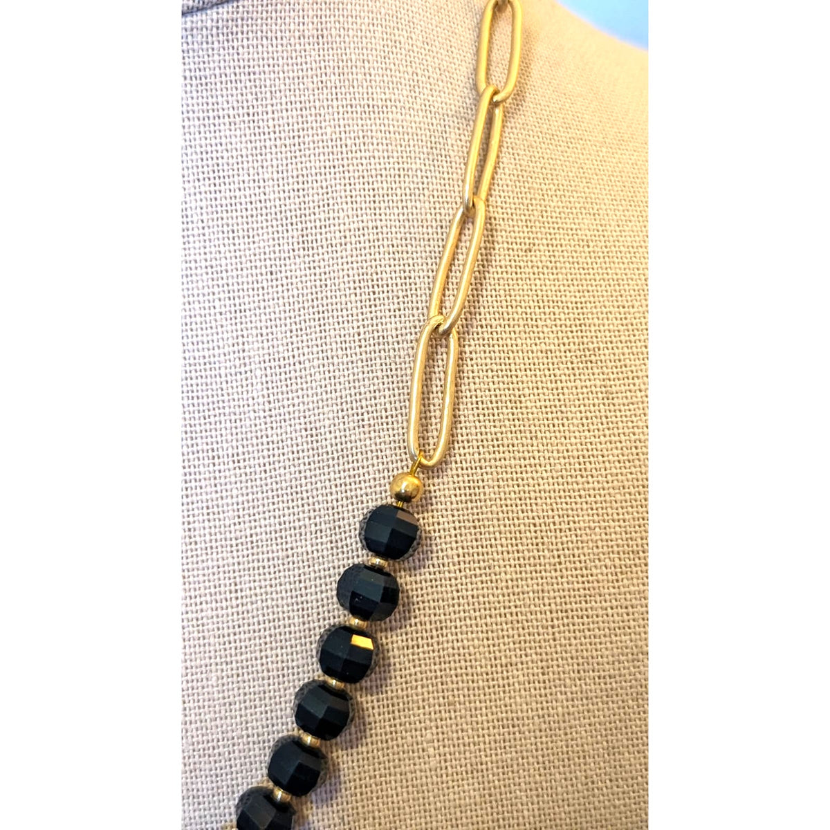 Navy Faceted Glass Bead Gold Tone Heart Pendant & Paper Clip 18" Necklace