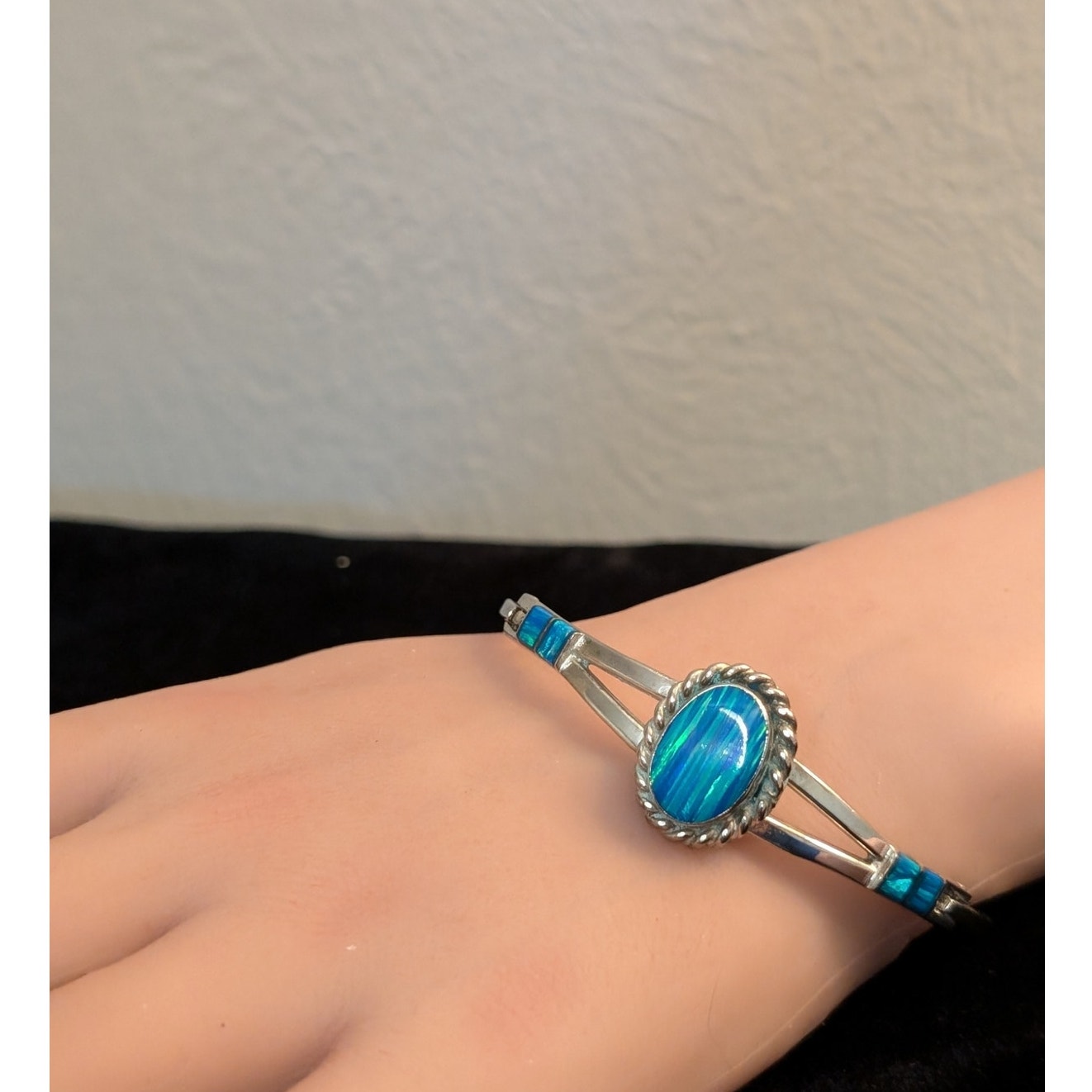 Vintage Mexico Artisan 925 Sterling Blue Opal Doublet Hinged Cuff Bracelet