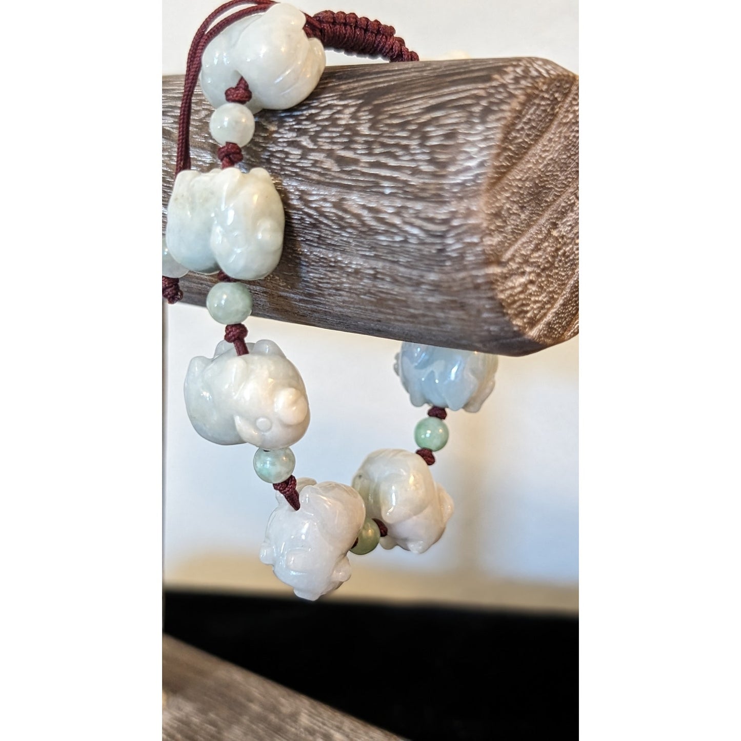 Green Stone Carved Pig Charm Pull Adjustable Bracelet