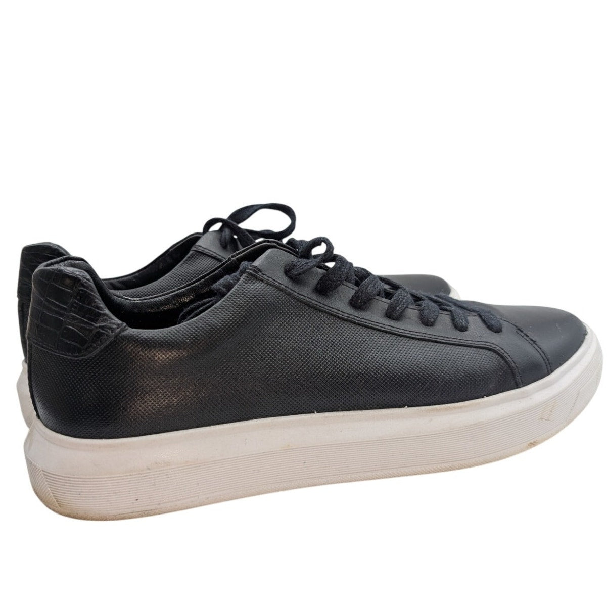 Saks Fifth Avenue Made in Brazil Black Leather Sneakers Size 10.5 M