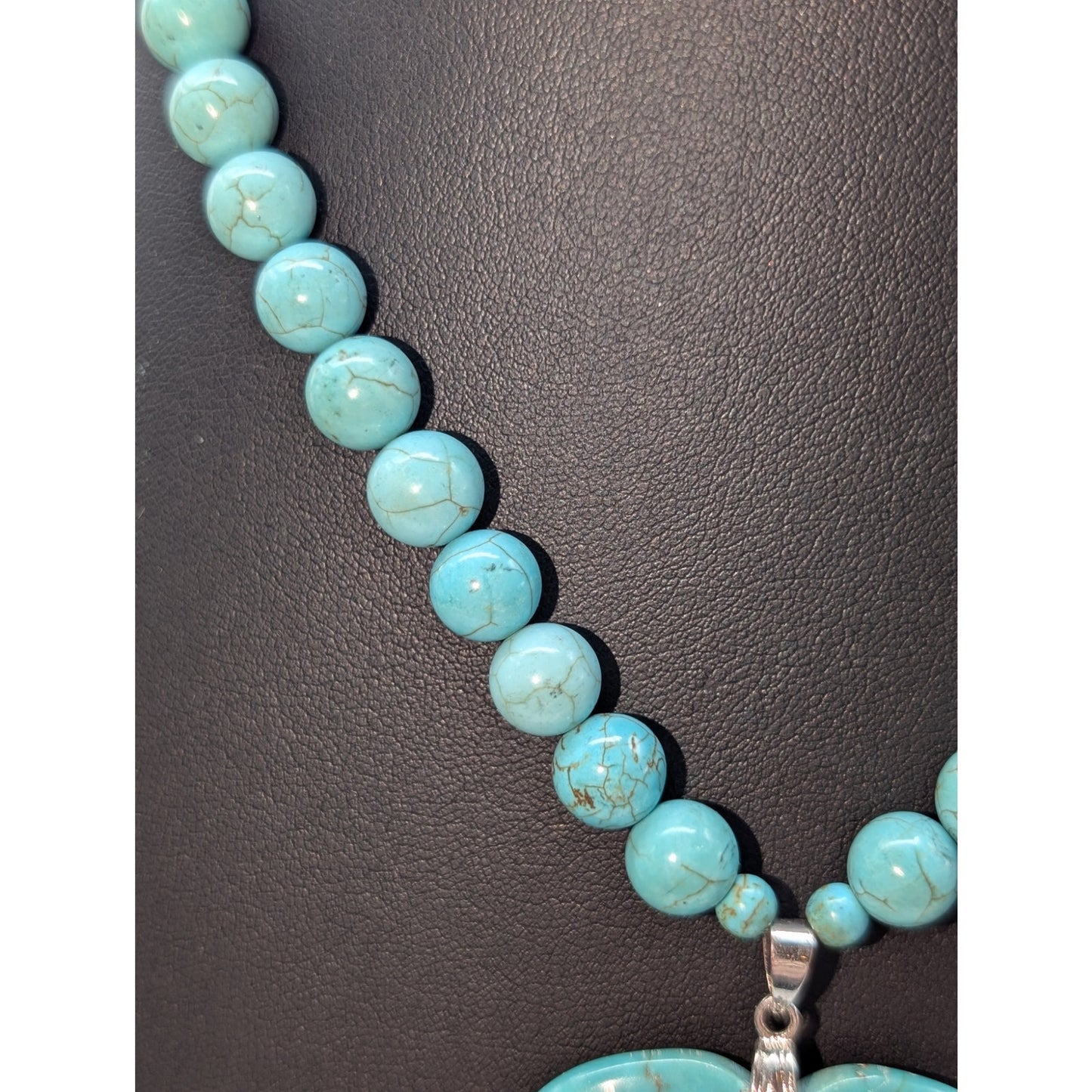 Silver Tone Howlite Beaded Heart Pendant Toggle Clasp 17" Necklace