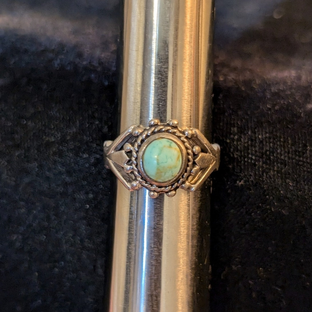 Vintage 925 Sterling Silver Thailand Turquoise Ring Size 7.5