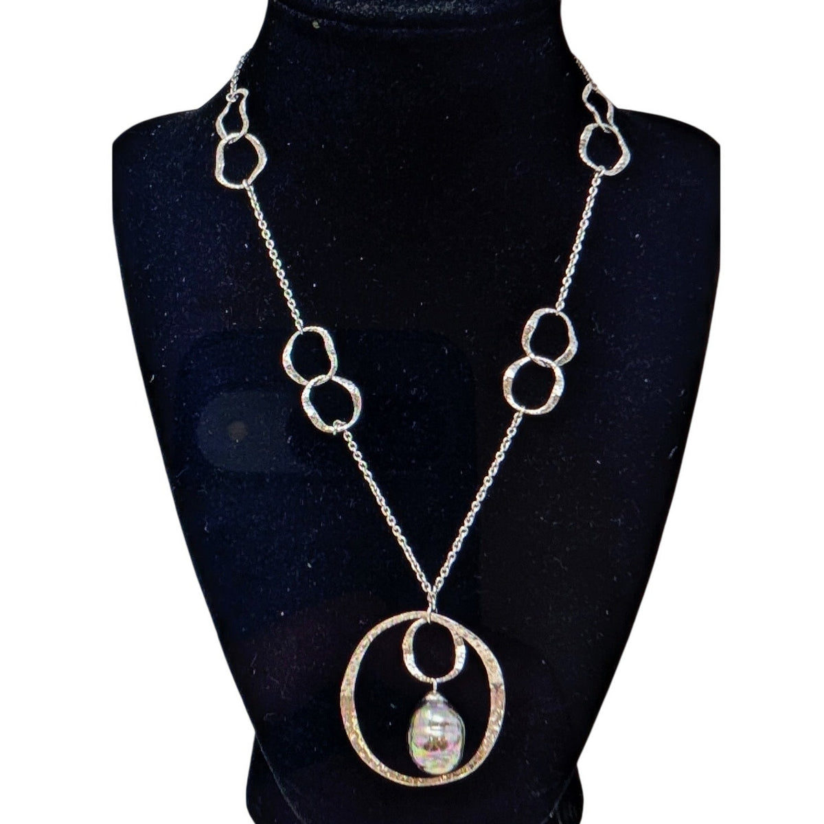 Stunning 925 Sterling Silver Hammered Circle Faux Pearl Pendant Necklace 16.83g