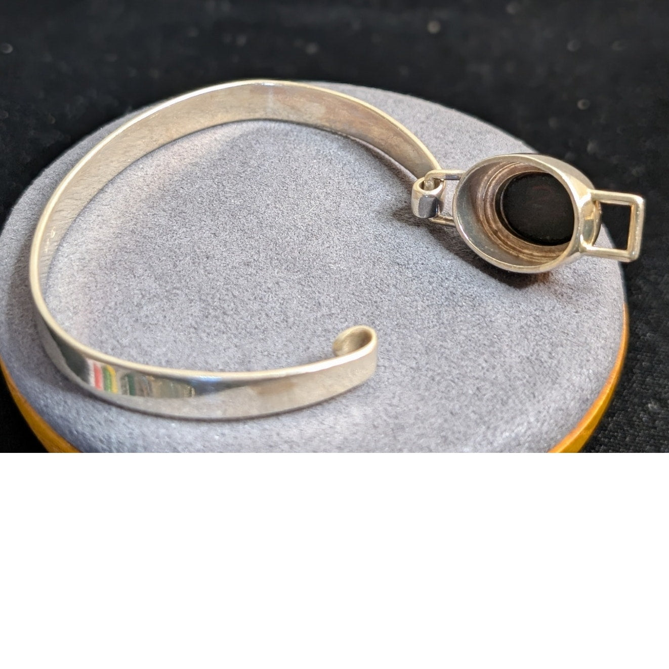 Vintage 925 Sterling Silver Black Inlaid Onyx Hook Bangle Bracelet