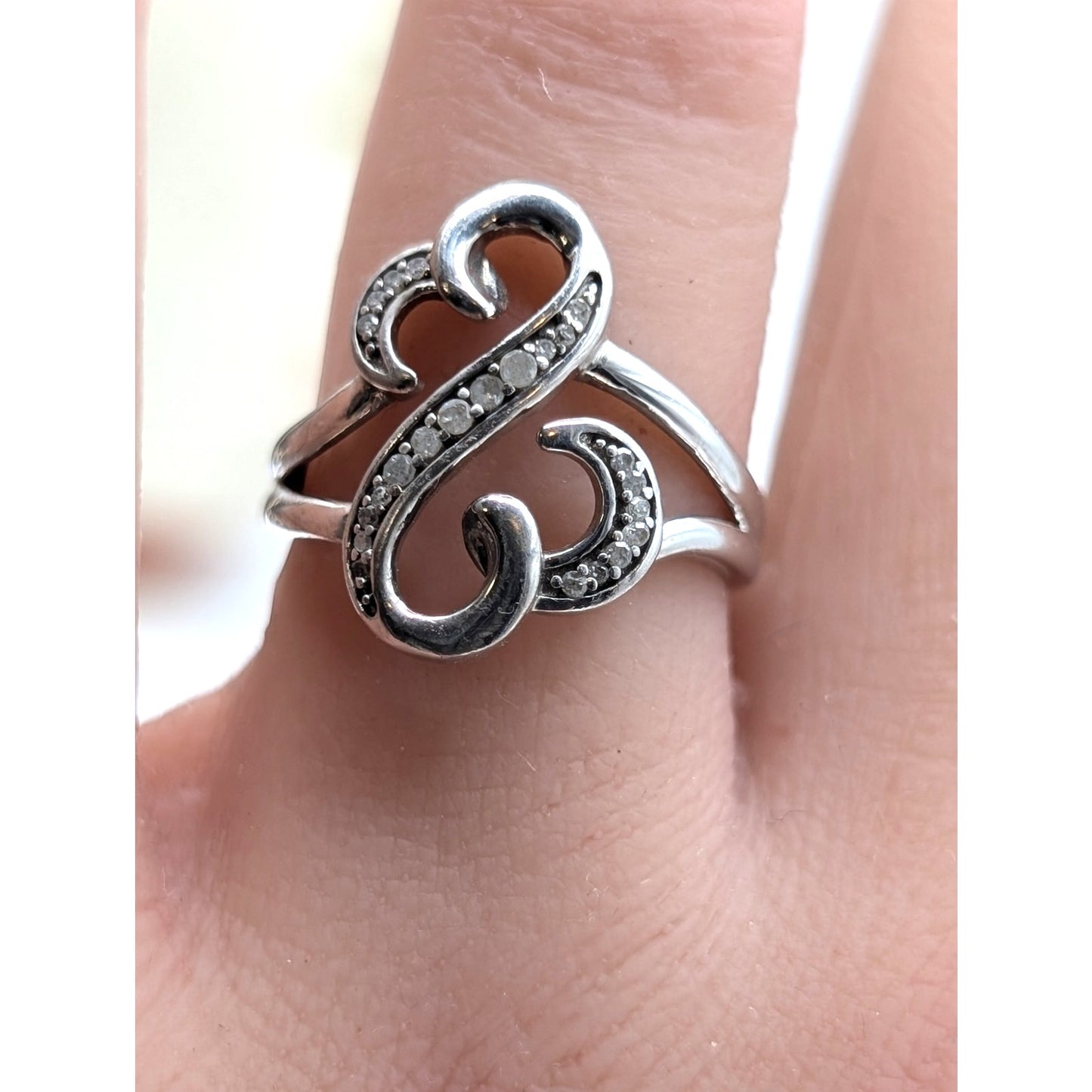 Open Hearts By Jane Seymour 0.12 ctw Diamond Rhodium Over Sterling Ring Sz 6