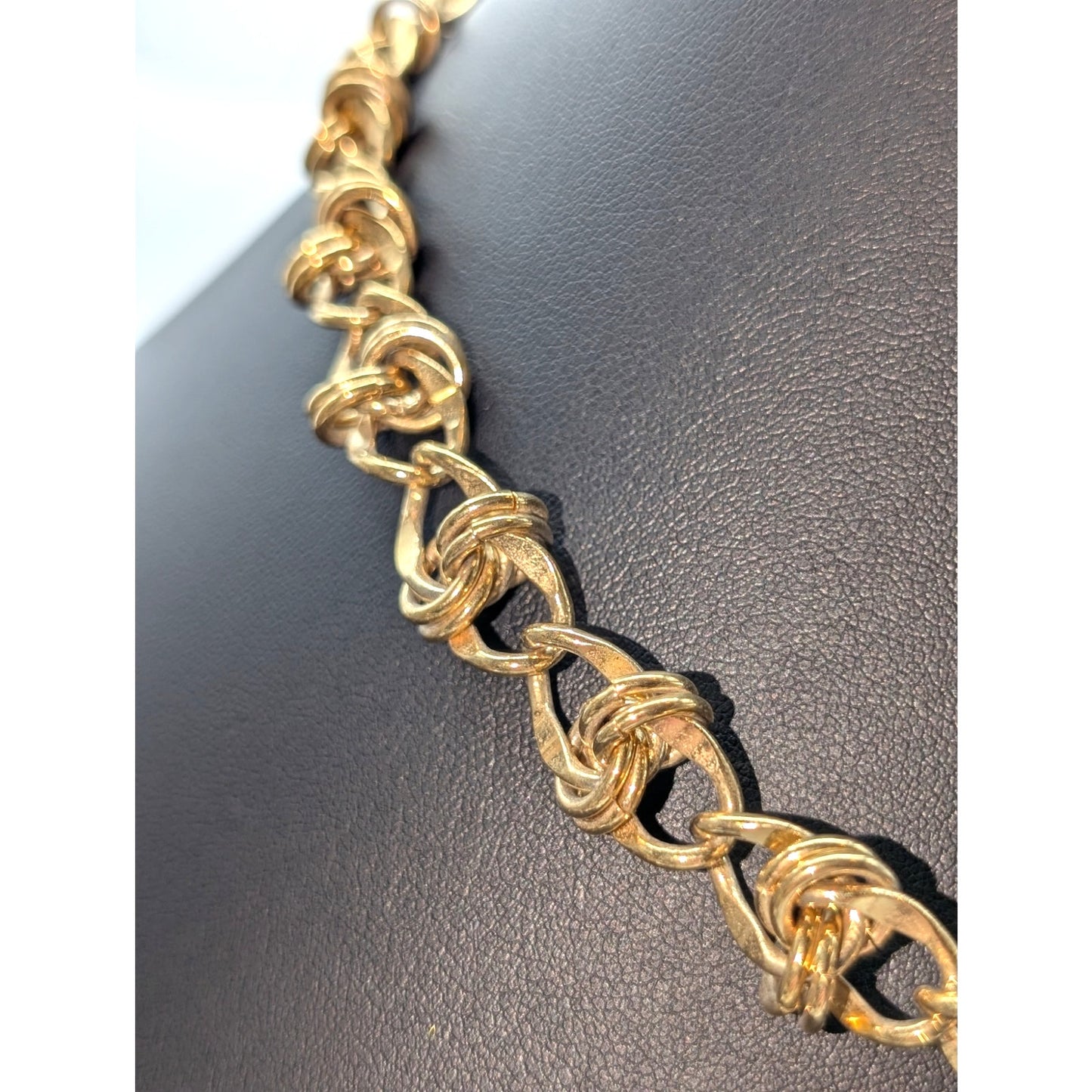 1980s Vintage Chunky Shiny Gold Tone Heavy Chain 17.75" Necklace