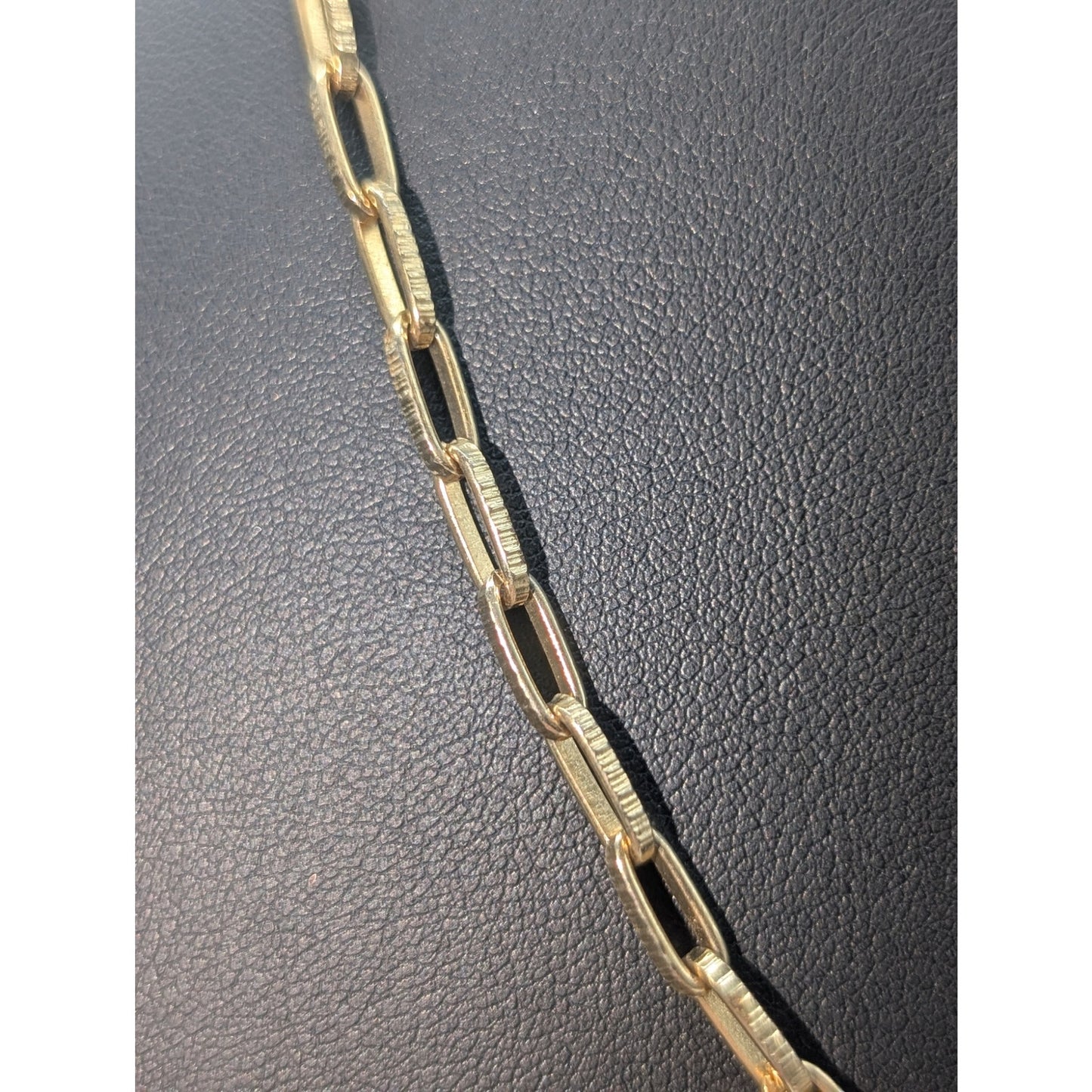 Textured Gold Tone Paper Clip 22.5" Chain Necklace