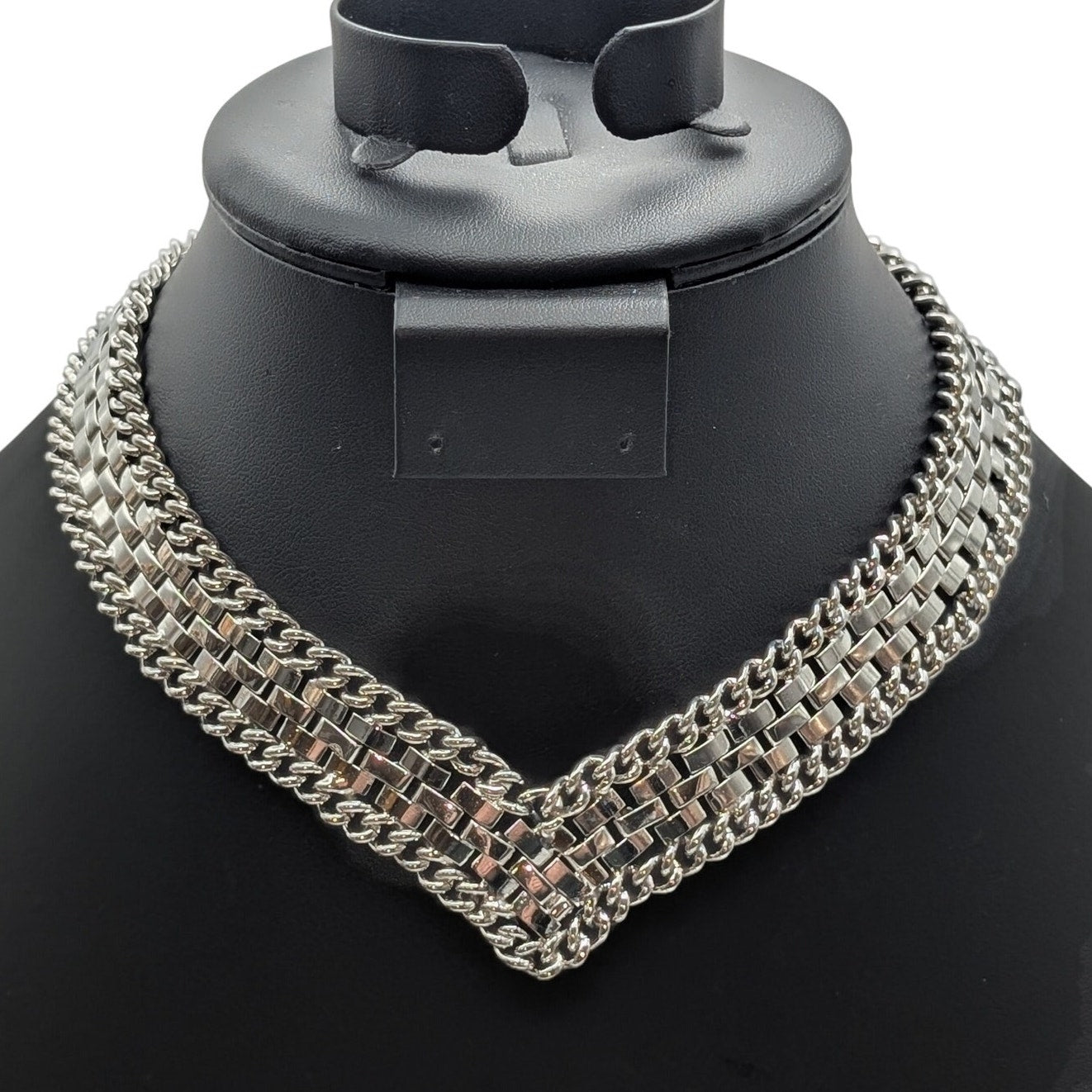 Vtg Silver Tone 3/4" Wide V Basketweave Curb Surround Chain Collar 15" Necklace