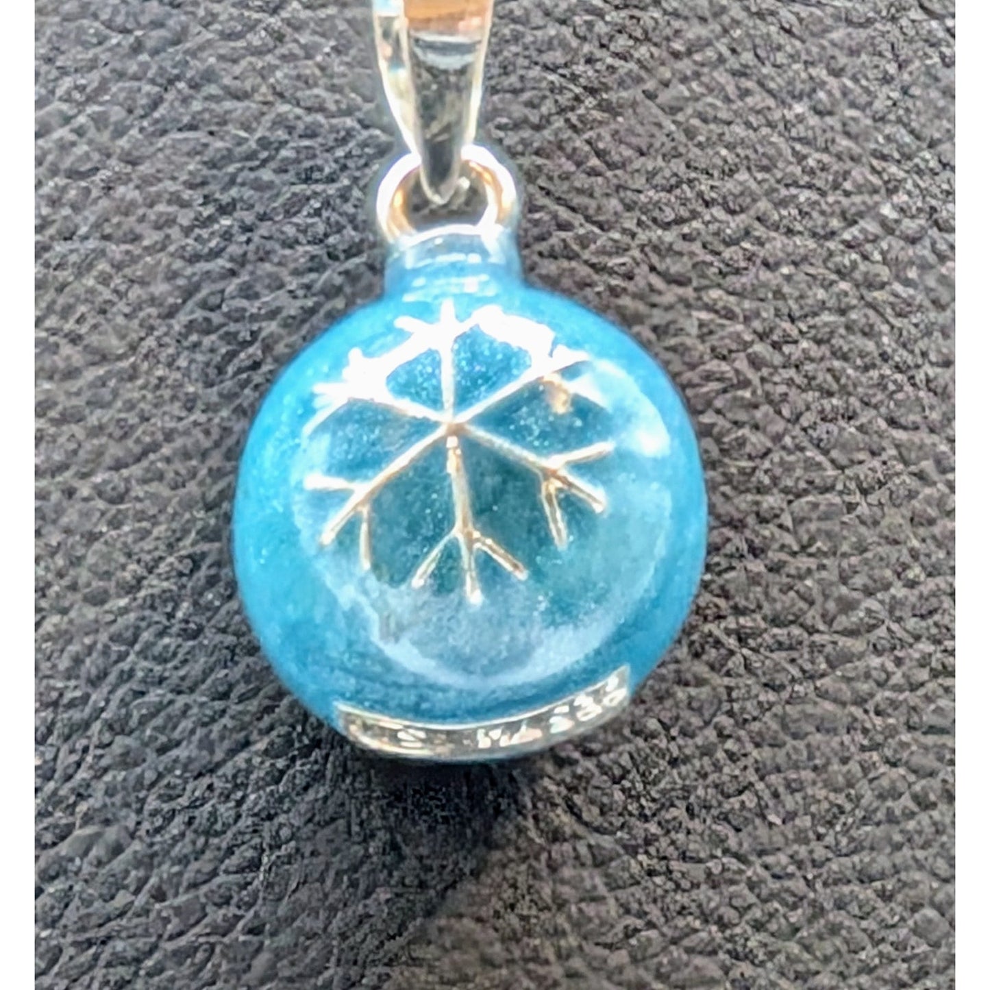 925 Sterling Silver Blue Glitter Glass Snowflake Bulb Pendant 18" Necklace
