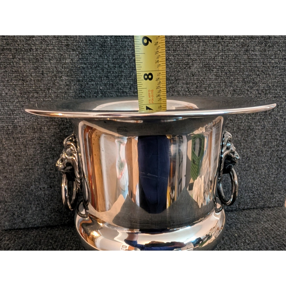 Vintage Wallace Silverplate 2443 Ice Bucket With Lion Embellishment Handles