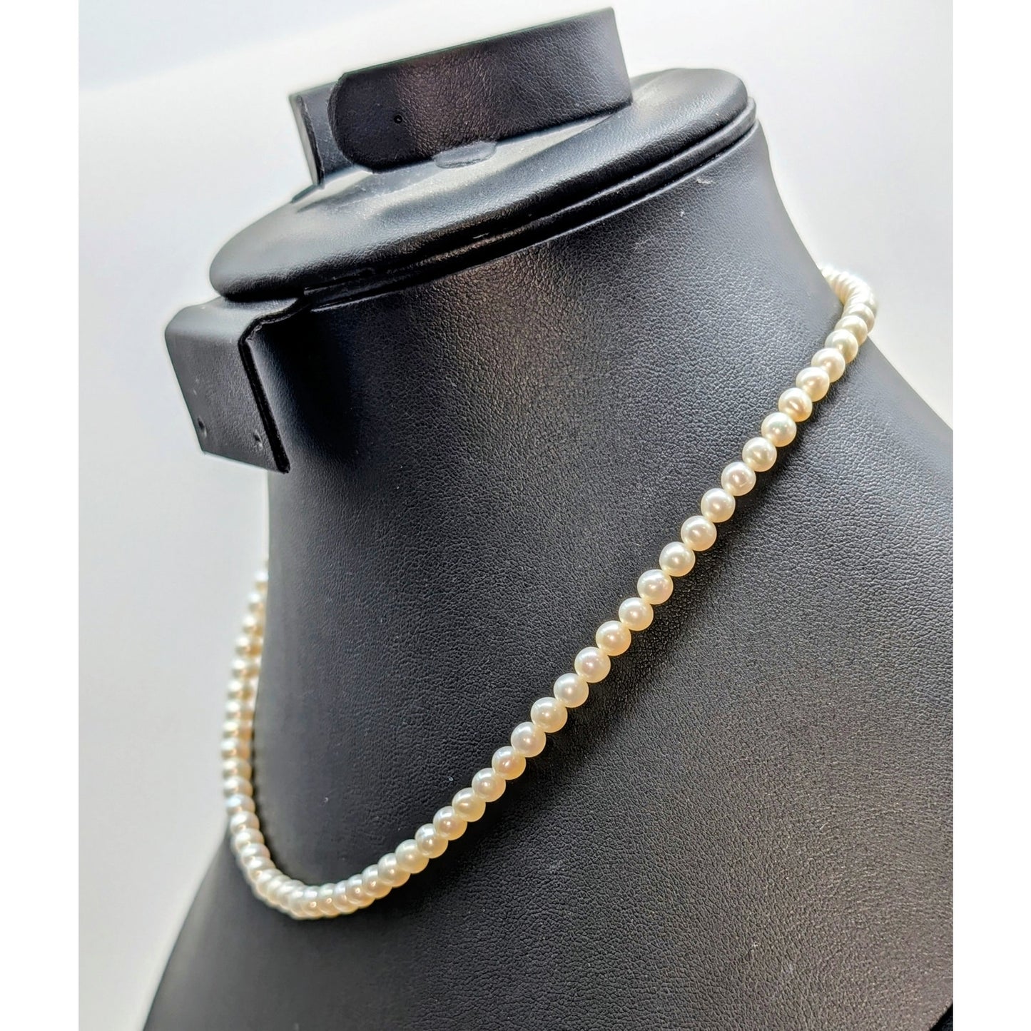 Vtg Approx. 5mm Genuine Pearl 17" Necklace W/ 14k Yellow Gold Clasp Marked 585