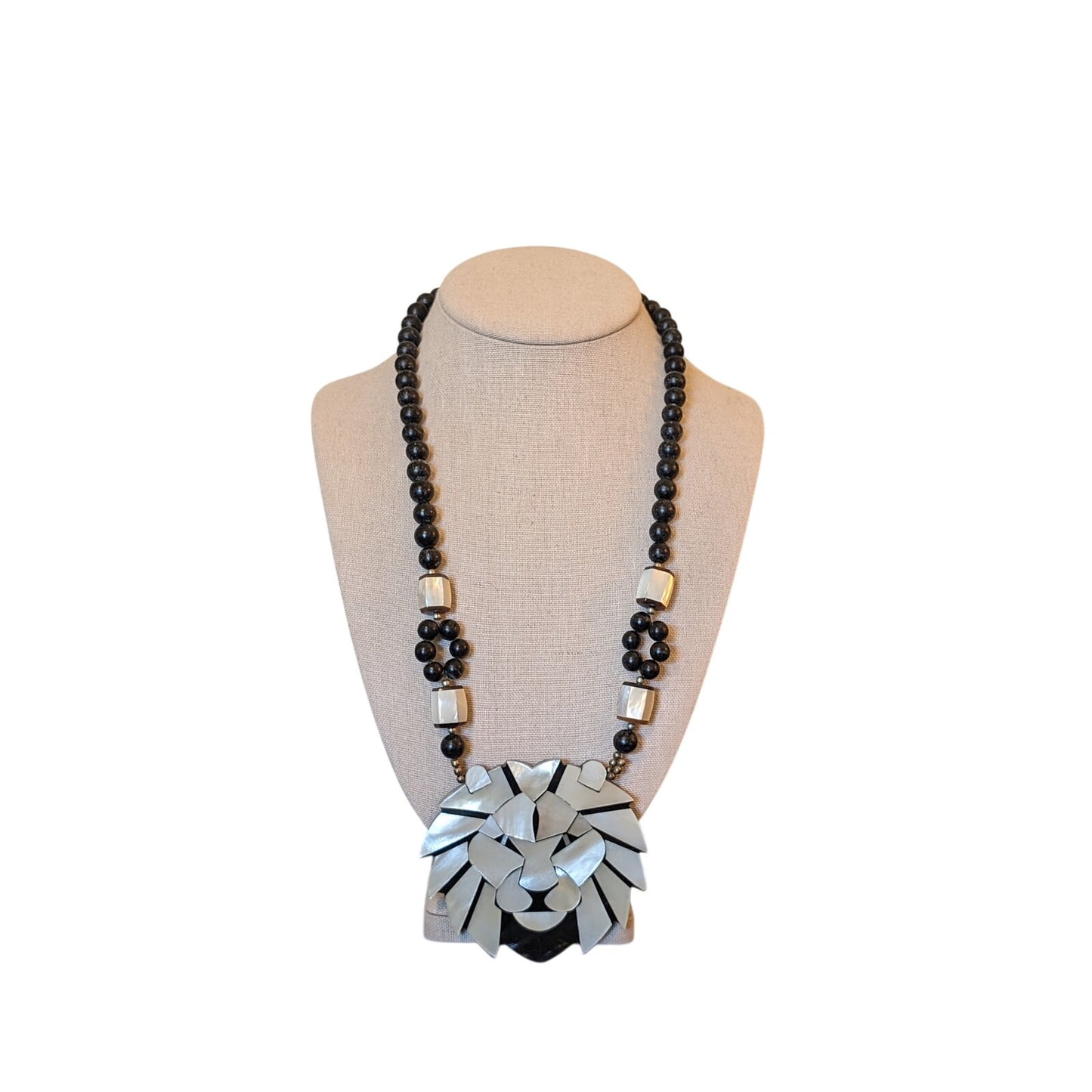 Vintage Lee Sands Mother of Pearl Shell Inlay Lion Black Bead Necklace