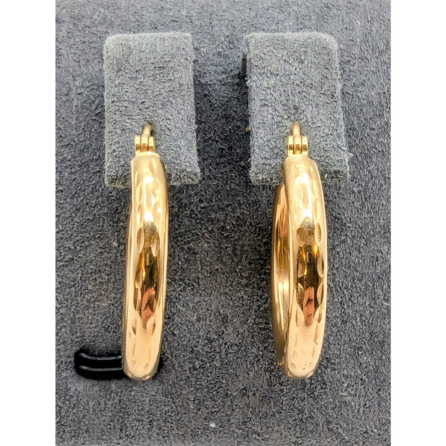 VTG 14K Polished Gold 22mm x 3mm Etched Design Everyday Hoop Earrings 1.51g