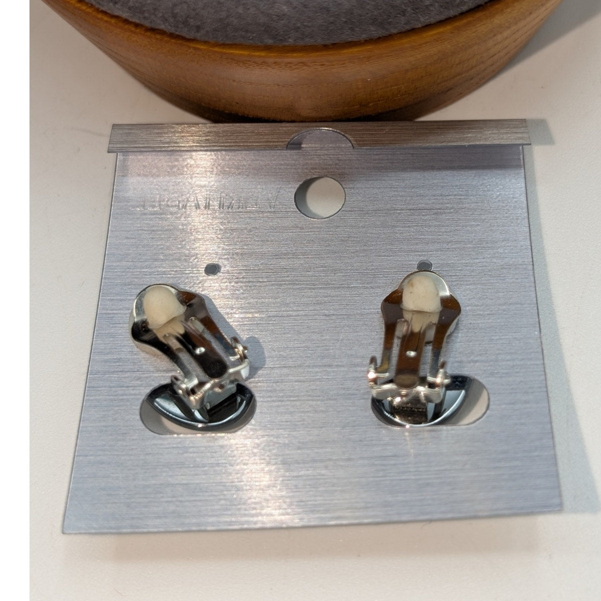 Vintage Avon & Pierre Veritable Silver Tone Clip On Earrings NWT