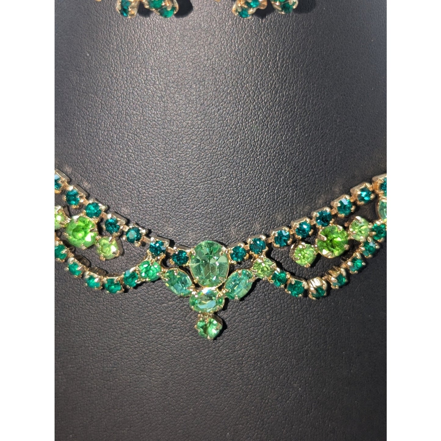 Vintage Light Green Dark Green Gold Tone 15.5" Necklace & Clip On Earring Set