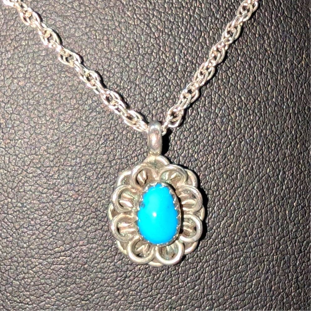 Vintage Turquoise Frilly Border 925 Sterling Silver Pendant 18" Necklace