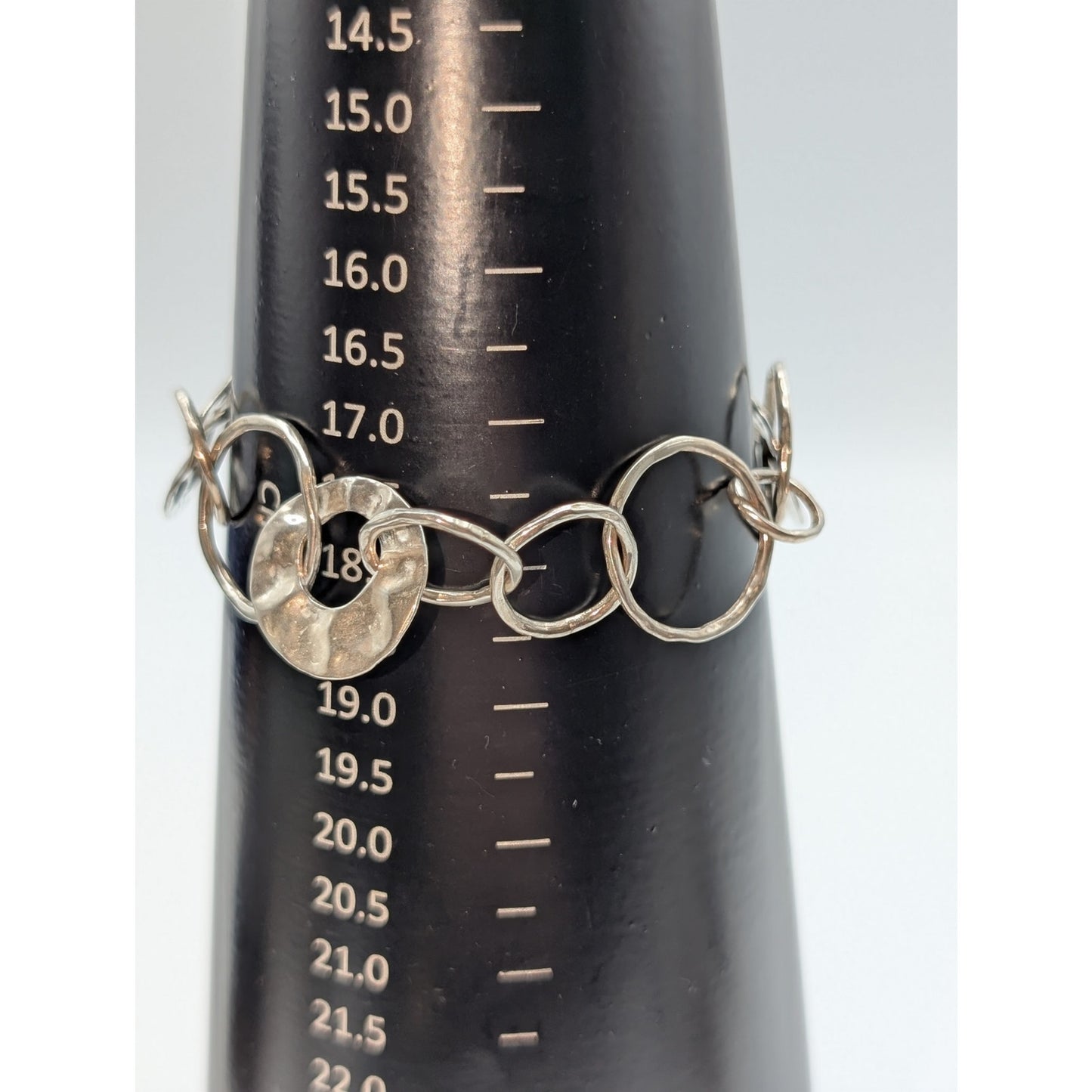 Silpada 925 Sterling Silver Hammered Circle Loopy Chain Bracelet