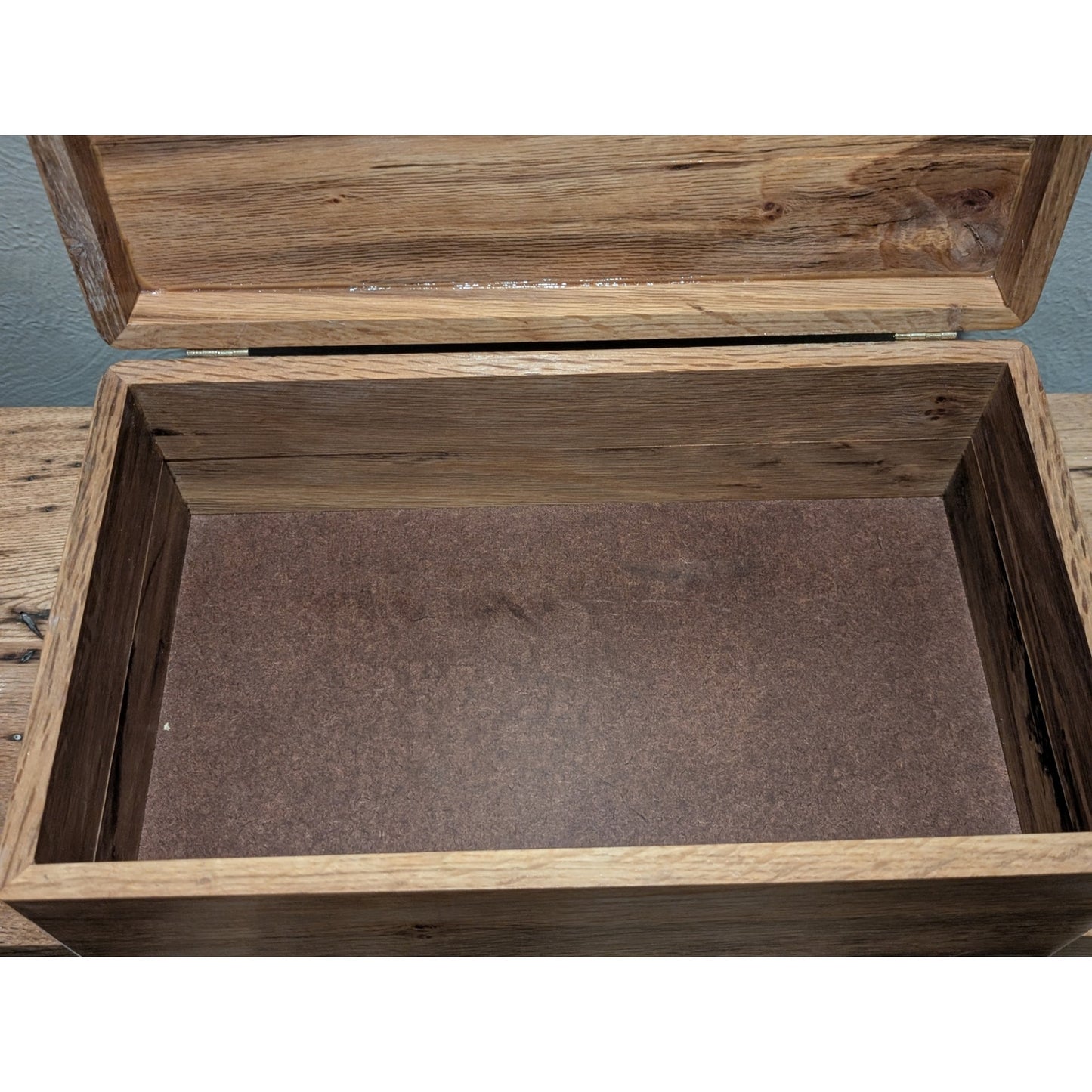 Hand Crafted Hinged Oak Box W/ Purple Heart Wood Handle Approximately 8" X 13.5"