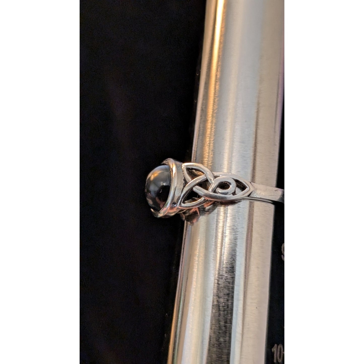 925 Sterling Celtic Knot Bezel Set Round Black Onyx Solitaire Ring Sz 8.5