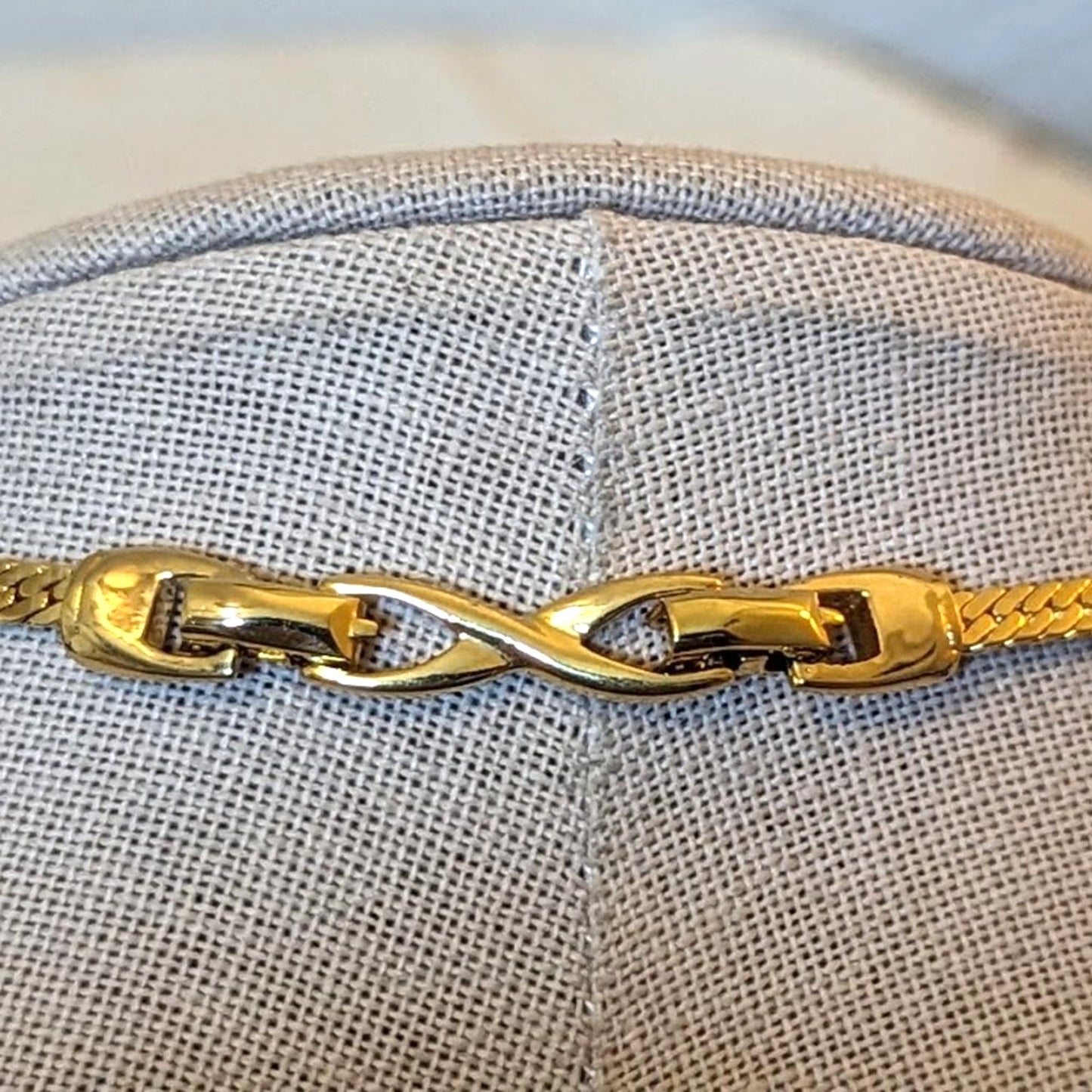 Vtg Gold Tone Chain with Faux Pearl and Rhinestone Pendant and Extender Clasp