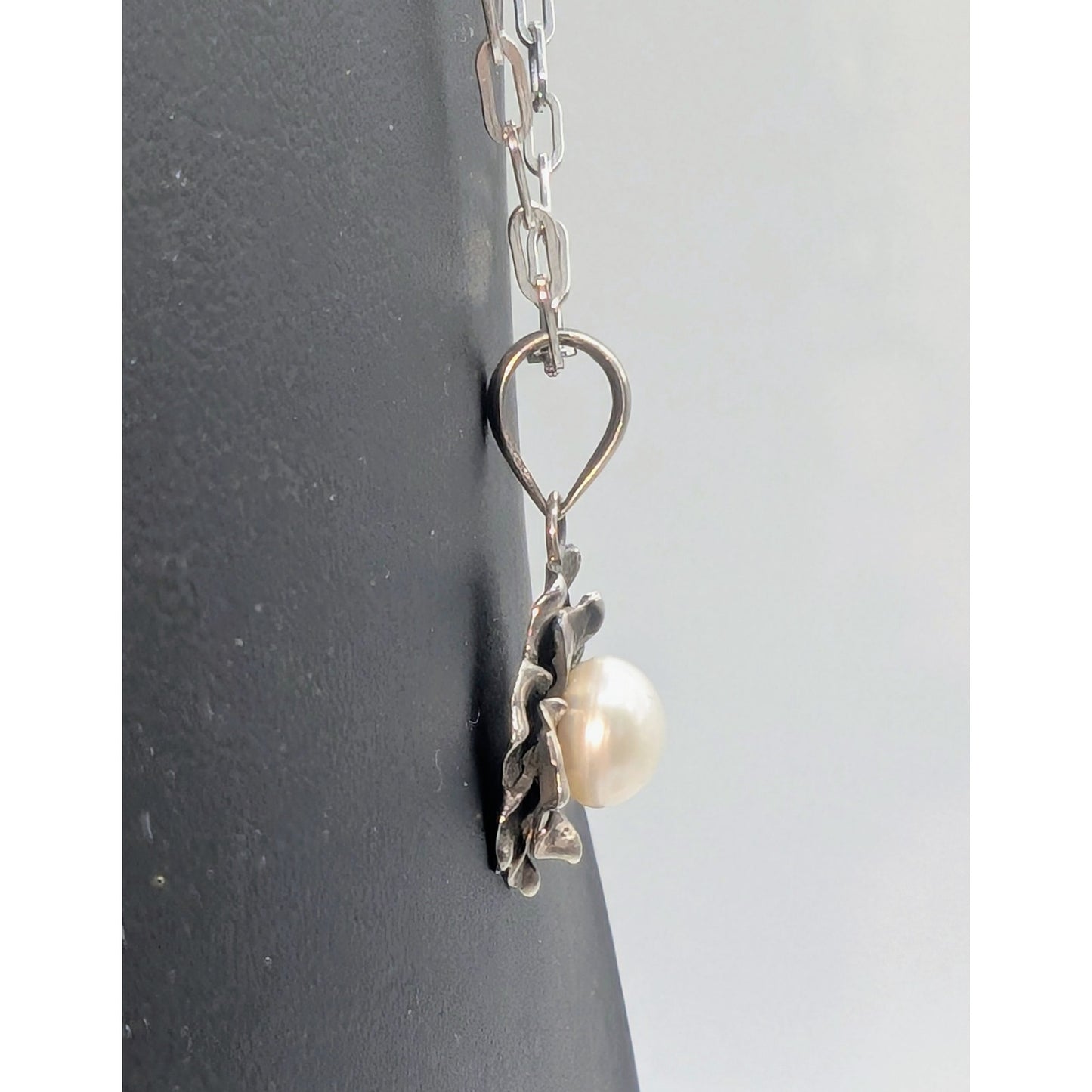 Vintage 925 Sterling Silver Floral Center Pearl Pendant 18"-20" Chain Necklace
