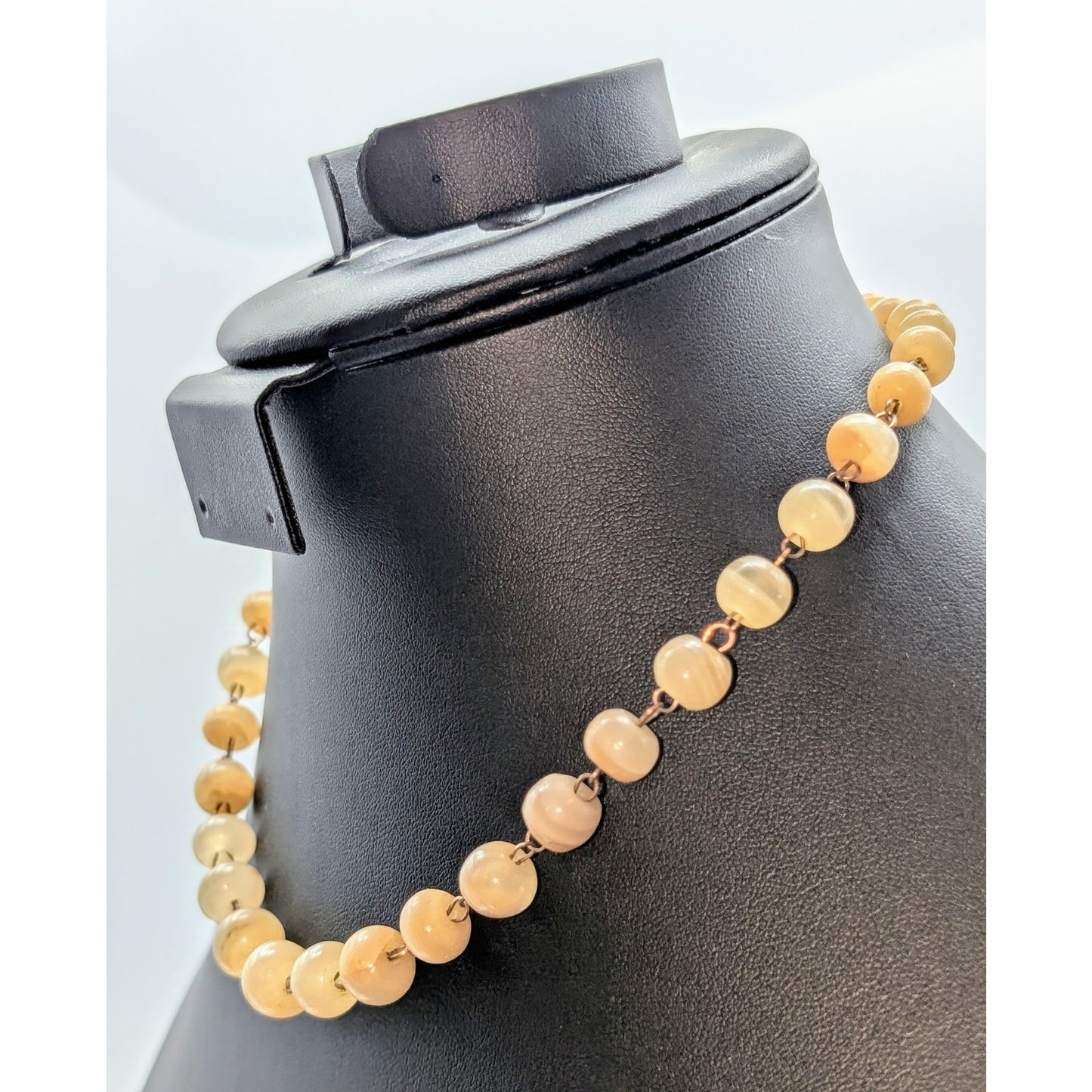 Vintage Mid-Century Cream Banded Agate & Gold Tone Wire Chain Collar Necklace