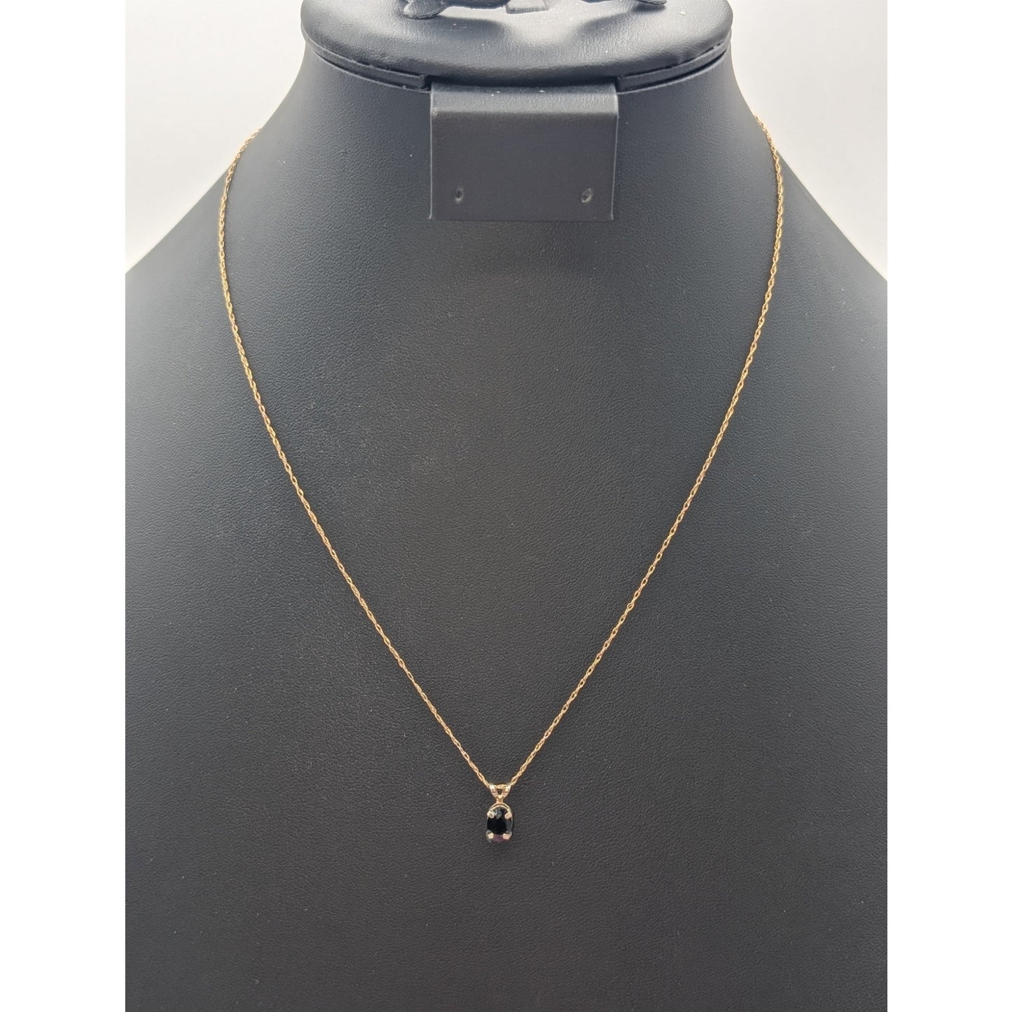 VTG 14K Marked & Tested Black Gemstone Pendant on 14K Yellow Gold Chain Necklace