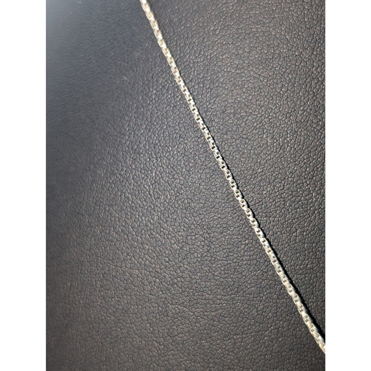 VTG 925 Sterling Silver Tests as Jadeite Green Stone Box Chain 18" Necklace