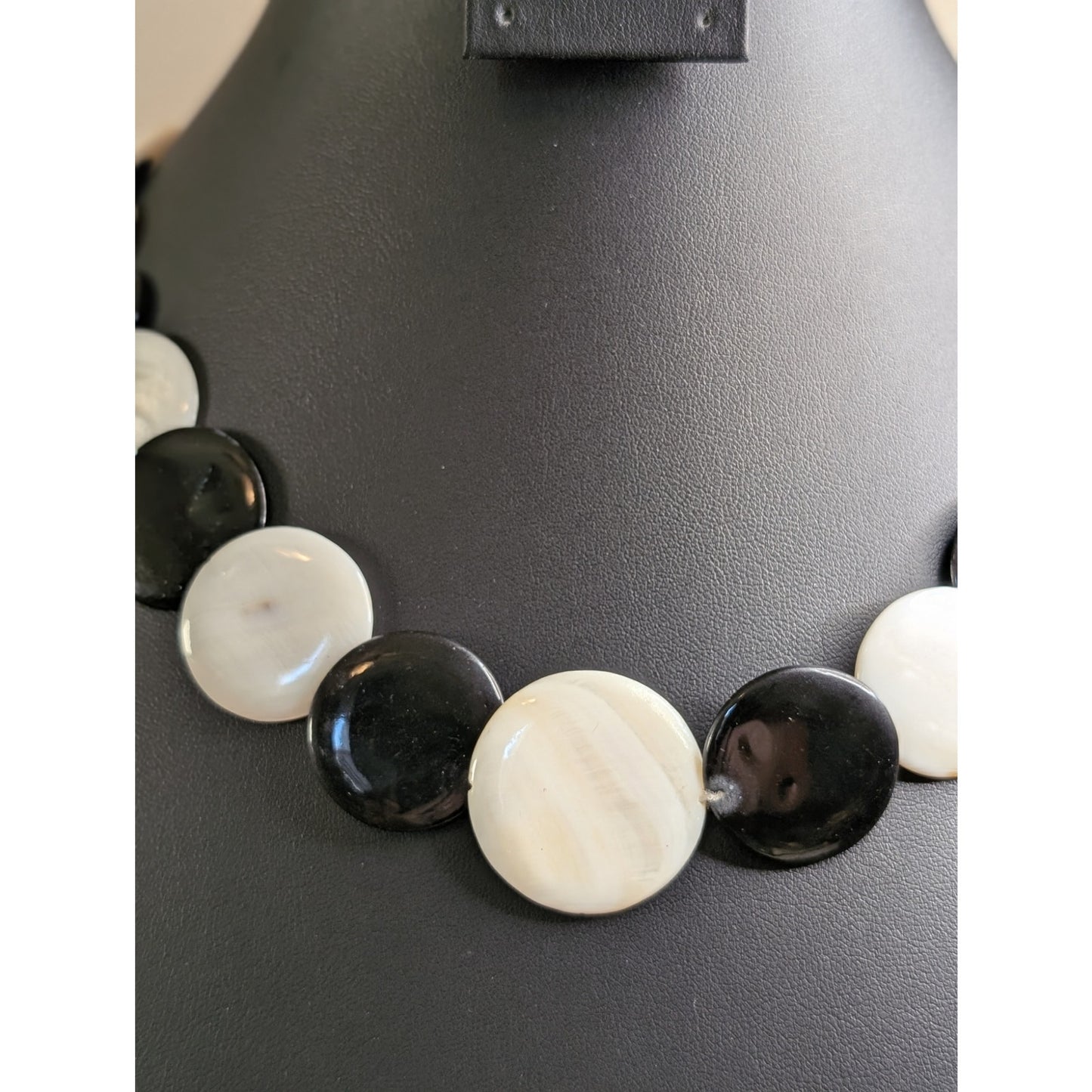 Erica Lyons Black & White Shell Disk 19"-22" Necklace NWT