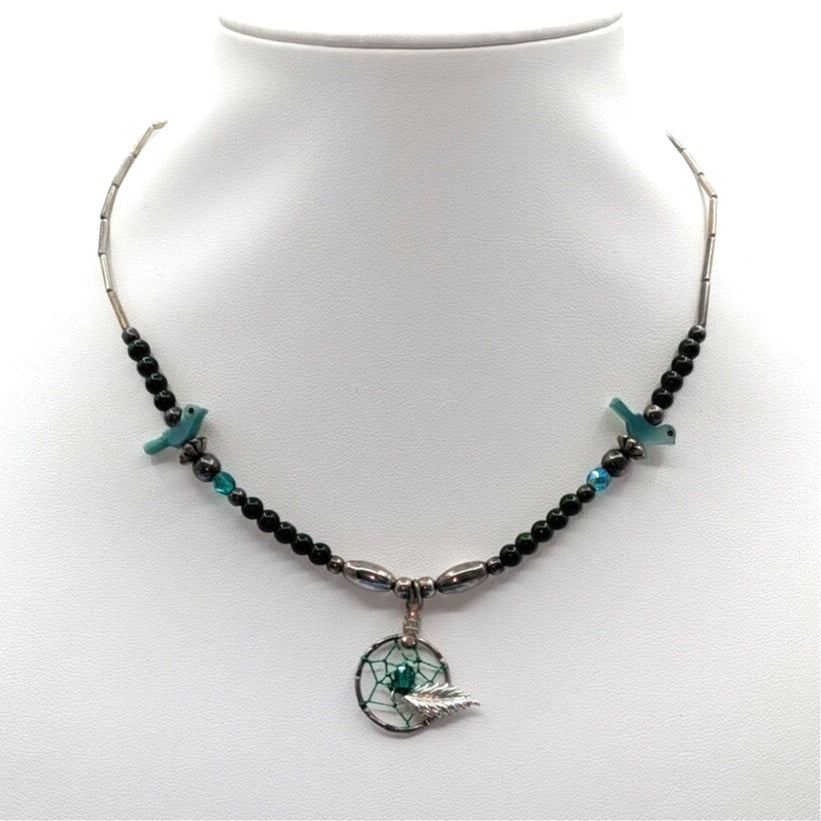 Vtg Liquid Silver Dream Catcher Green Carved Bird Fetish Barrel Clasp Necklace