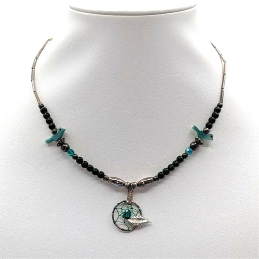 Vtg Liquid Silver Dream Catcher Green Carved Bird Fetish Barrel Clasp Necklace