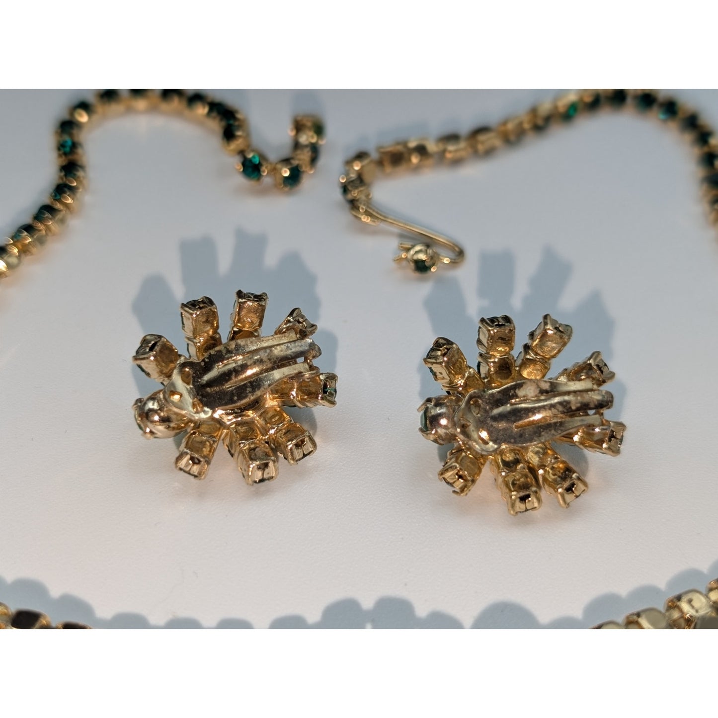 Vintage Light Green Dark Green Gold Tone 15.5" Necklace & Clip On Earring Set