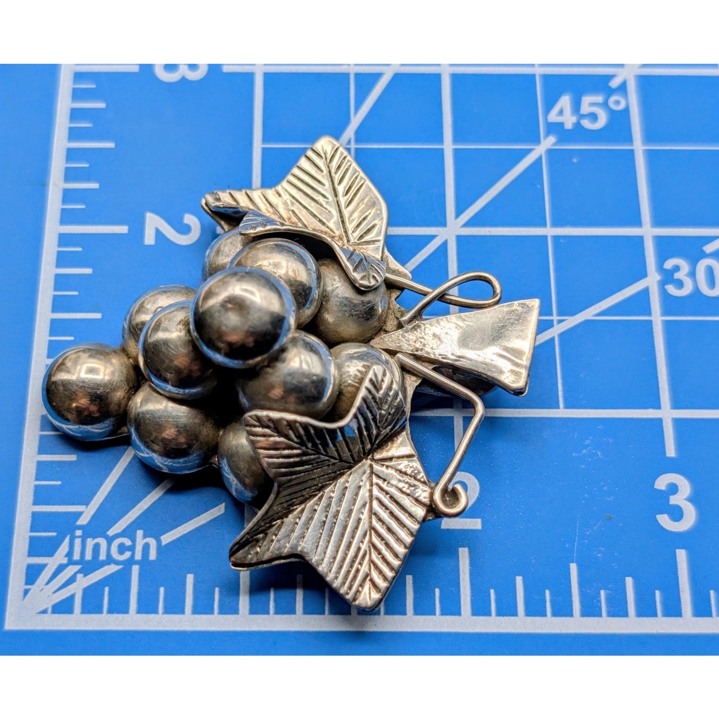 Vintage Taxco Mexico 925 Sterling Silver Chunky Figural Bunch of Grapes Brooch