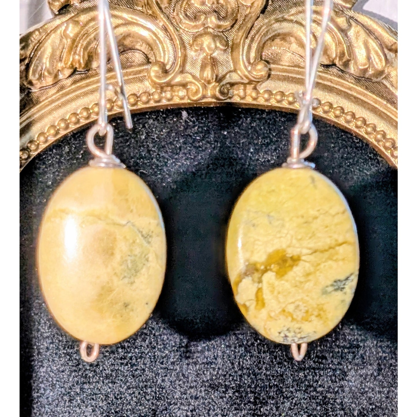 Vintage Green Stone Dangle Earrings W/ Kidney Wires
