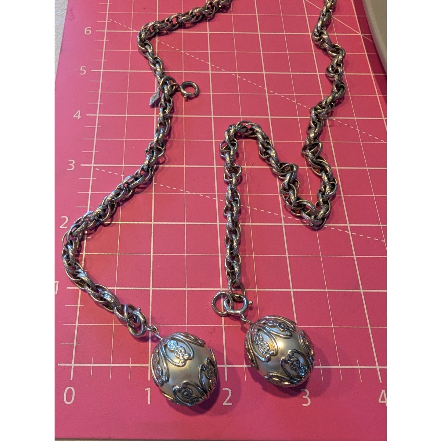 Vintage Sarah Cov 42" Silver Tone Textured Chain Link Ball Bead Belt Necklace