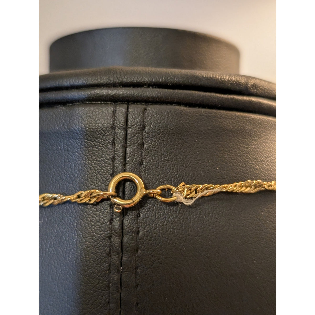 VTG Brushed Gold Tone Leaf W/ Silver Tone Polished Stem Singapore Chain Necklace
