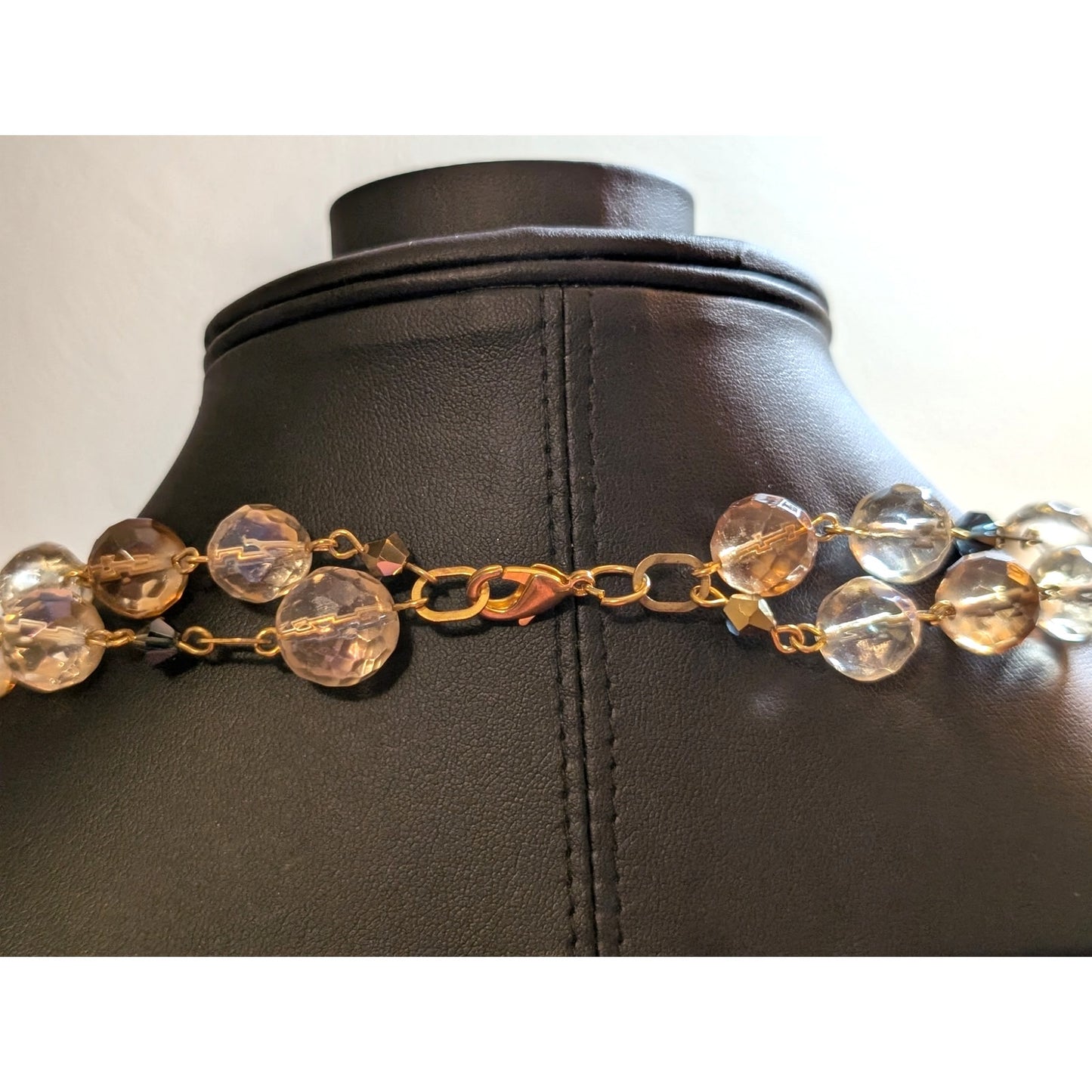 Mary Kay Holiday Wishes Gold Foil Clear & Cognac Faceted Gold Tone Link Necklace
