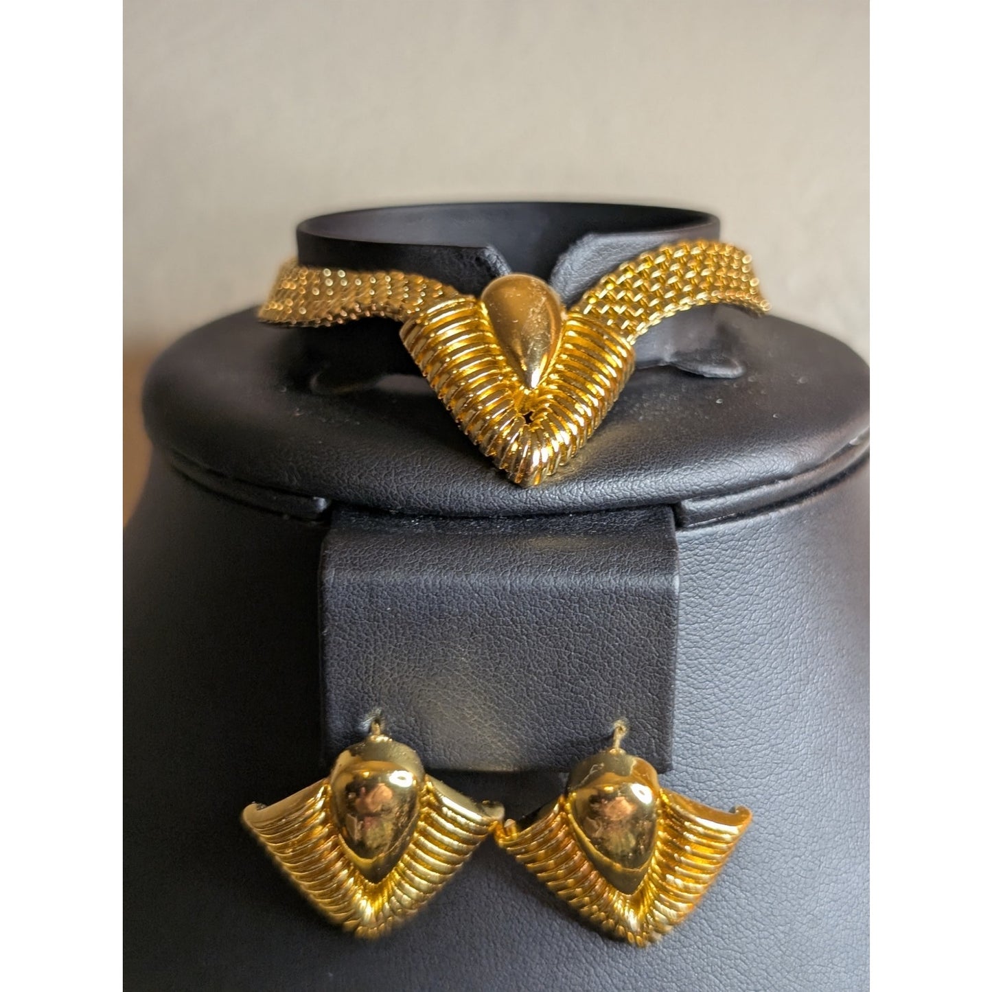 Three Piece V-Shaped Gold Tone Mesh Jewelry Set