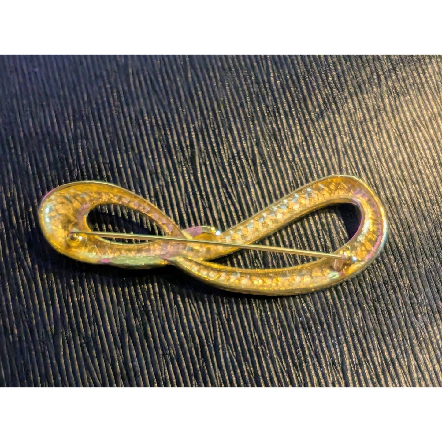 Vintage Bold Twisted Loop Gold Tone Classic Career Statement Brooch