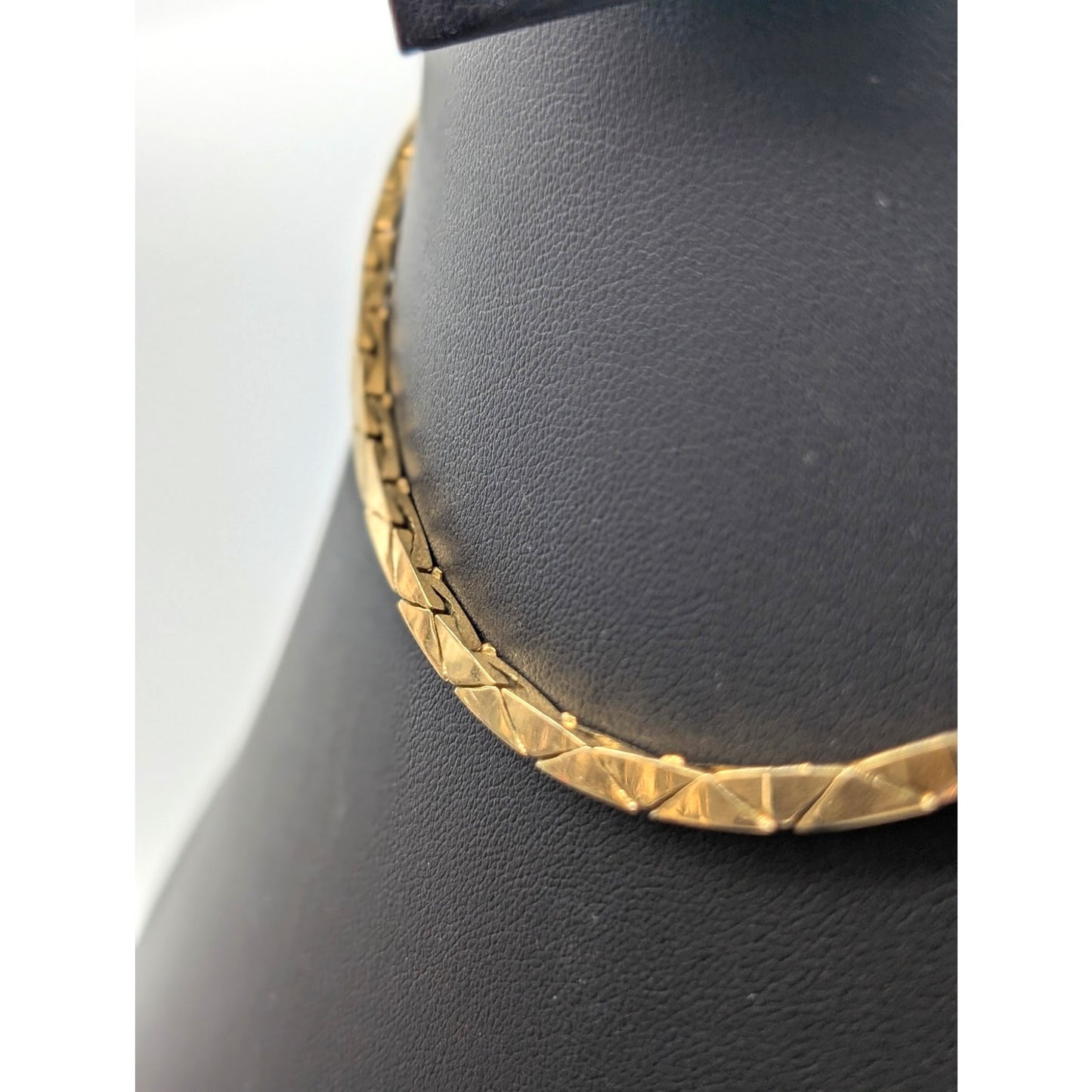Vintage Napier Polished Gold Tone V Link Choker 15" Necklace