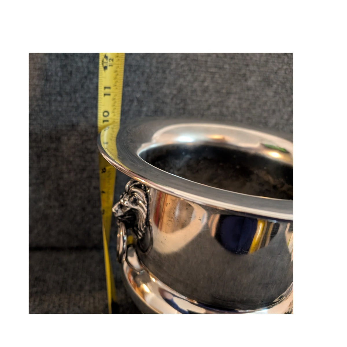 Vintage Wallace Silverplate 2443 Ice Bucket With Lion Embellishment Handles