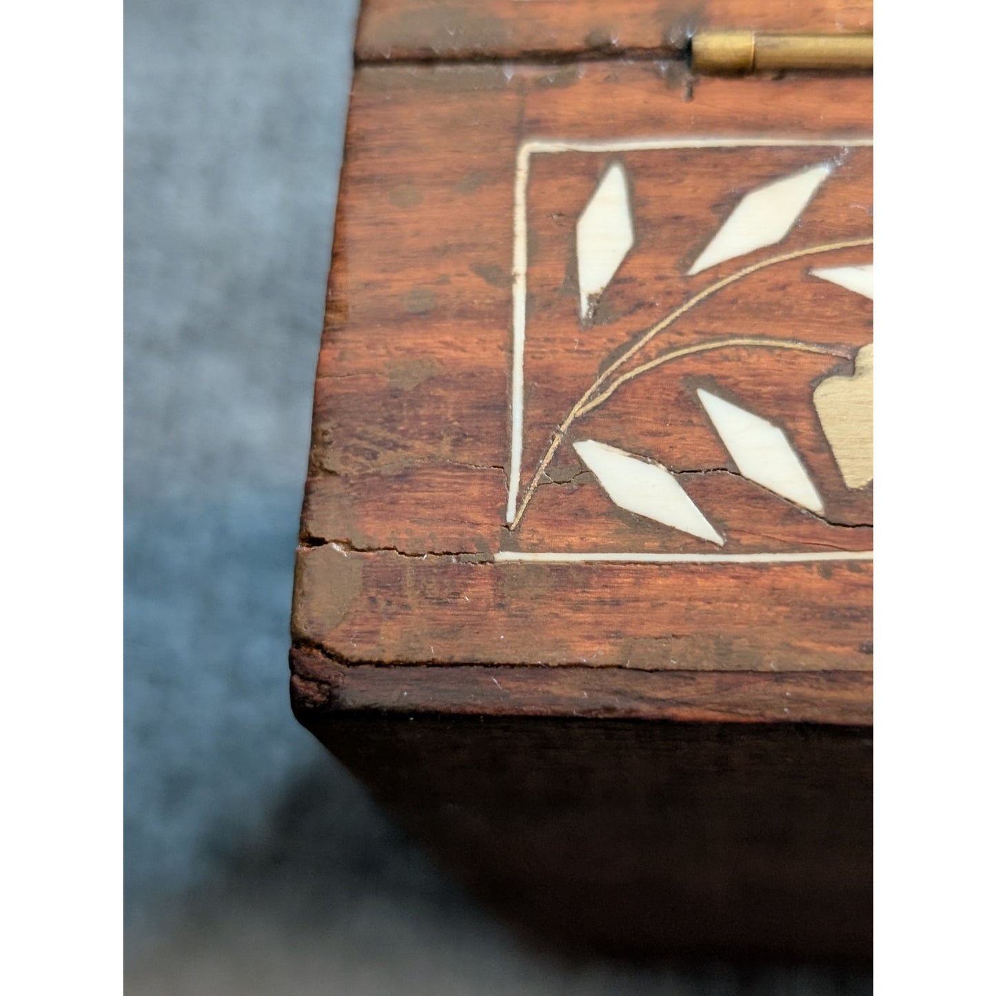 Wood Inlay Hinged Trinket 6" Square Box