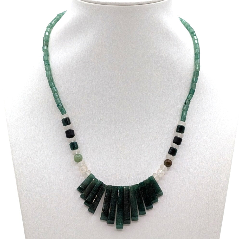 Green & White Stone Bead Graduated Green Stone Fan Bead 18" Necklace